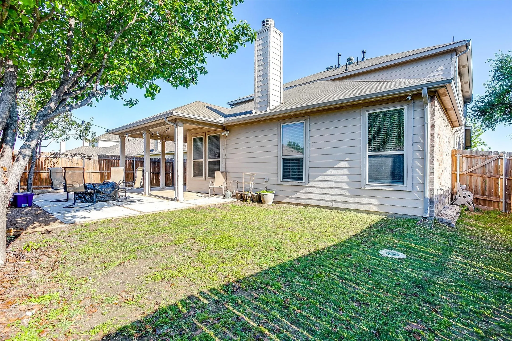 Single Family Residence For Rent in Tarrant County , 7056 Welshman Drive, Fort Worth, Texas 76137, 4 Bedroom, 3 Bathroom, 2 Garage spaces, 3,242 Sqft, built in 2008, mls#21398916, Real Estate Agent in Fort Worth, Homes For Rent in Tarrant county, Homes For Rent in Fort Worth, Realtor in Fort Worth Texas, Real Estate Brokerage Independent Realty Texas, Luminita Cordes Realtor
