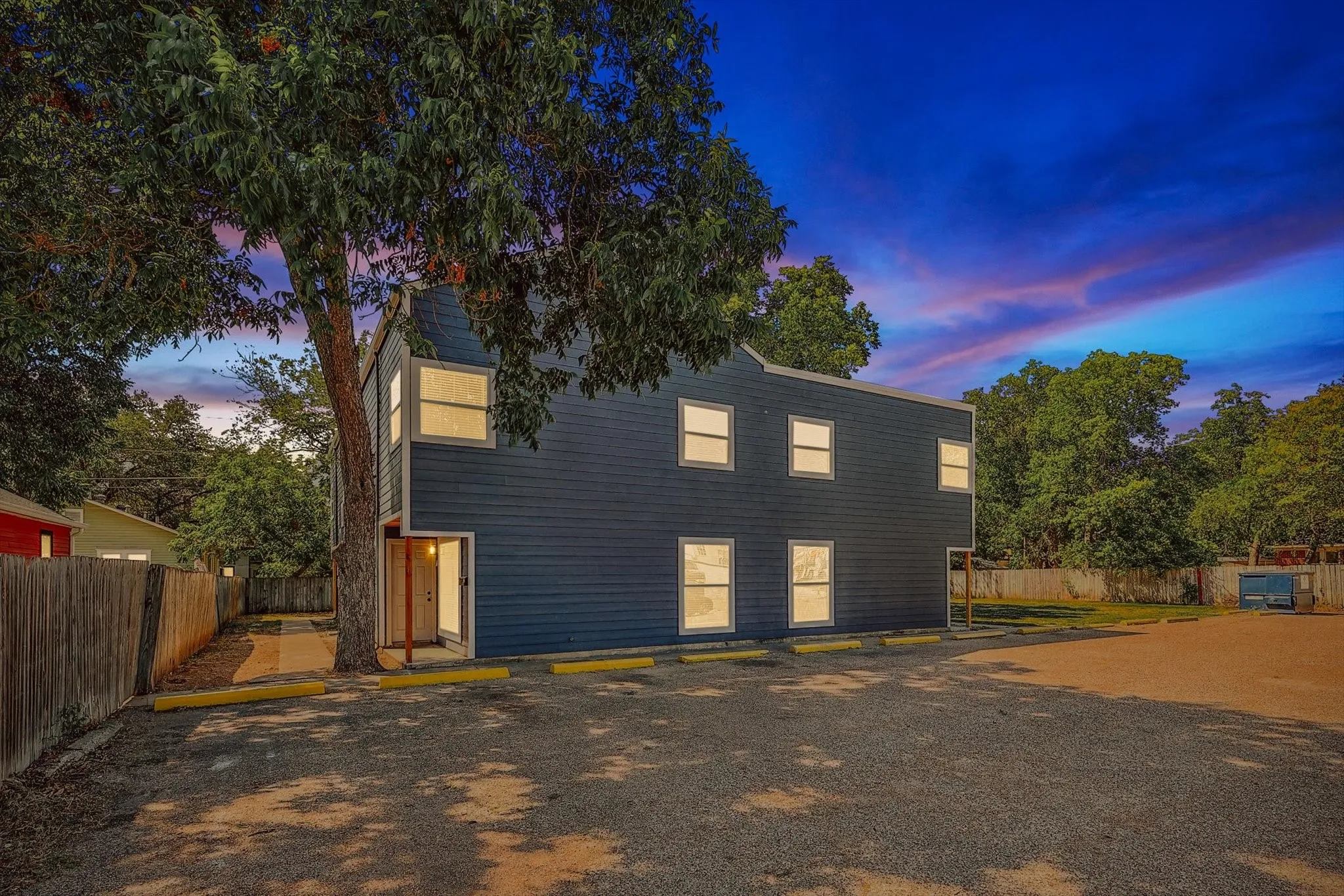 Apartment For Rent in Johnson County , 805 W Chambers Street F, Cleburne, Texas 76033, 2 Bedroom, 2 Bathroom, Garage spaces, 906 Sqft, built in 1984, mls#21398412, Real Estate Agent in Cleburne, Homes For Rent in Johnson county, Homes For Rent in Cleburne, Realtor in Cleburne Texas, Real Estate Brokerage Independent Realty Texas, Luminita Cordes Realtor