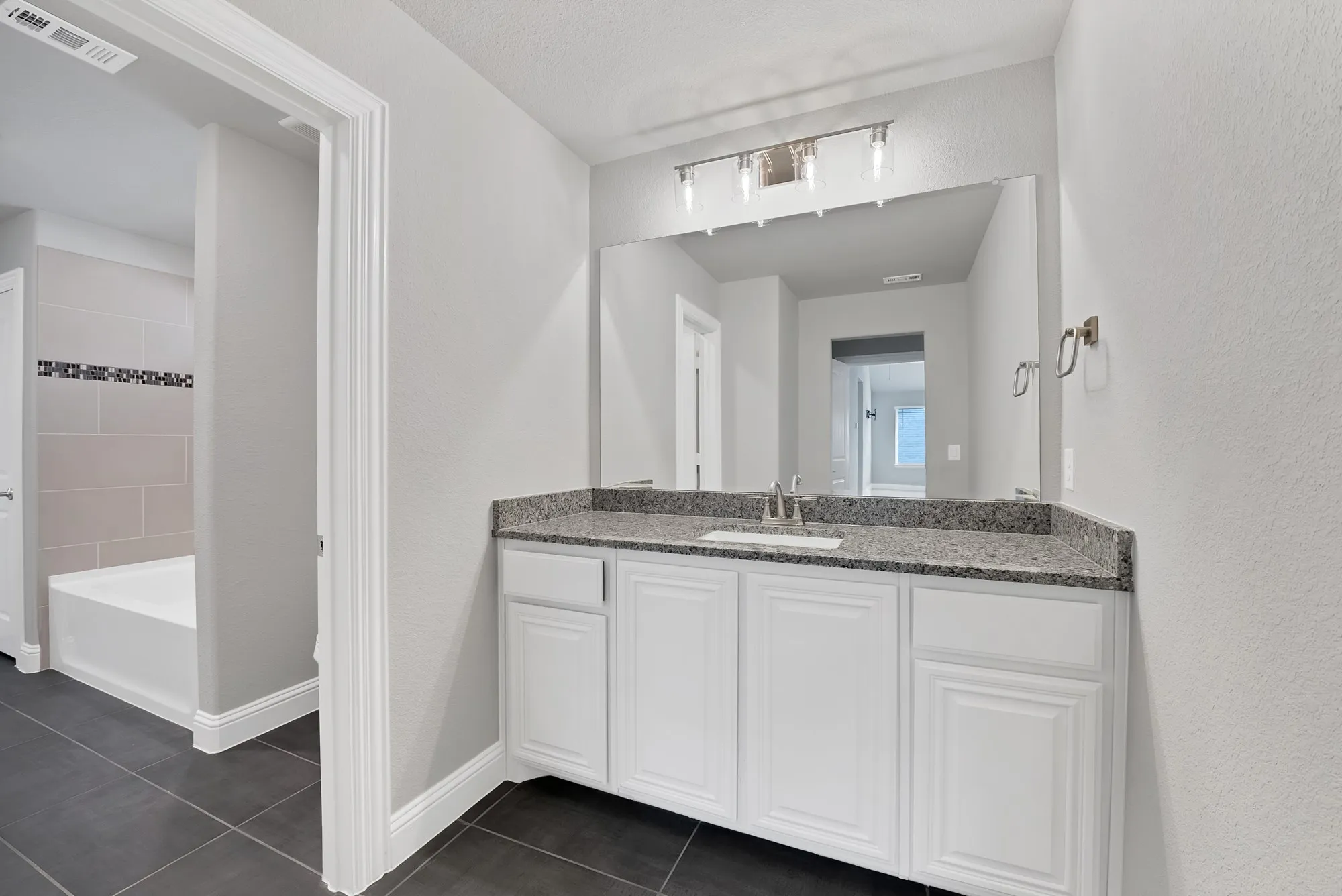 Single Family Residence For Rent in Parker County , 111 Kingfisher Lane, Aledo, Texas 76008, 4 Bedroom, 4 Bathroom, 2 Garage spaces, 3,557 Sqft, built in 2023, mls#21398972, Real Estate Agent in Aledo, Homes For Rent in Parker county, Homes For Rent in Aledo, Realtor in Aledo Texas, Real Estate Brokerage Independent Realty Texas, Luminita Cordes Realtor