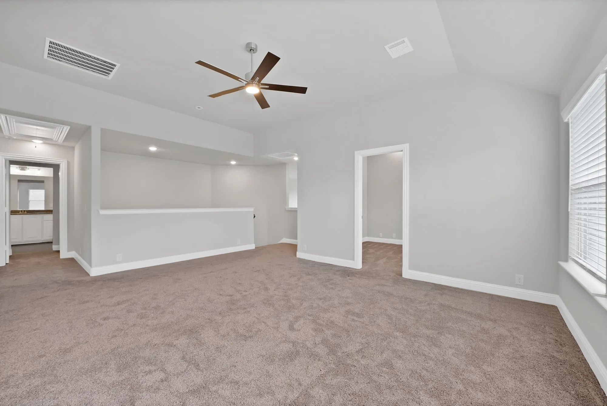 Single Family Residence For Rent in Parker County , 111 Kingfisher Lane, Aledo, Texas 76008, 4 Bedroom, 4 Bathroom, 2 Garage spaces, 3,557 Sqft, built in 2023, mls#21398972, Real Estate Agent in Aledo, Homes For Rent in Parker county, Homes For Rent in Aledo, Realtor in Aledo Texas, Real Estate Brokerage Independent Realty Texas, Luminita Cordes Realtor