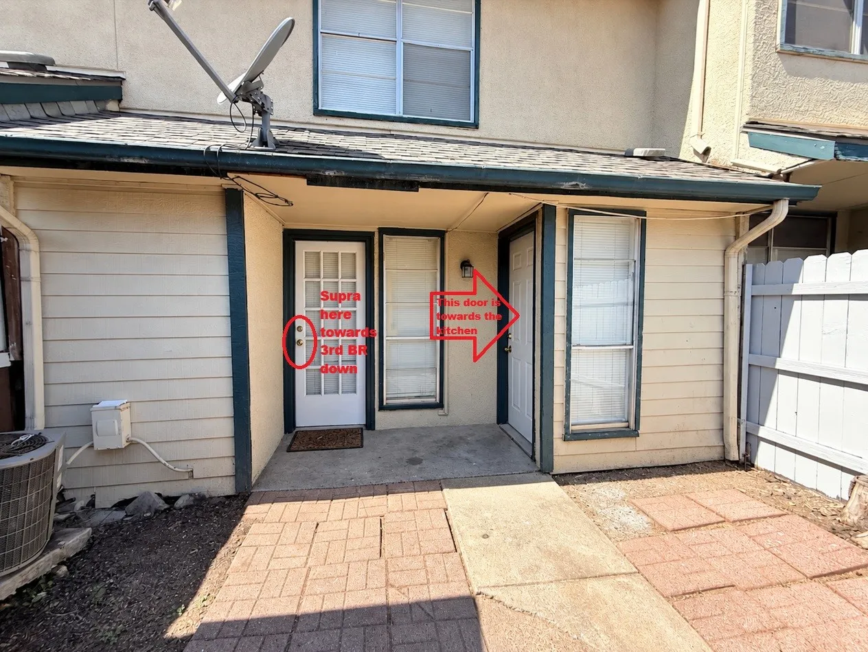 Townhouse For Rent in Dallas County , 7145 Fair Oaks Avenue 34, Dallas, Texas 75231, 3 Bedroom, 3 Bathroom, Garage spaces, 1,303 Sqft, built in 1974, mls#21398921, Real Estate Agent in Dallas, Homes For Rent in Dallas county, Homes For Rent in Dallas, Realtor in Dallas Texas, Real Estate Brokerage Independent Realty Texas, Luminita Cordes Realtor