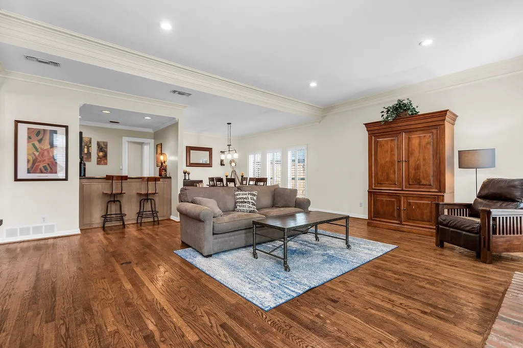 Single Family Residence For Sale in Collin County , 6901 April Way Circle, Plano, Texas 75023, 4 Bedroom, 3 Bathroom, 3 Garage spaces, 3,977 Sqft, built in 1983, mls#21398840, Real Estate Agent in Plano, Homes For Sale in Collin county, Homes For Sale in Plano, Realtor in Plano Texas, Real Estate Brokerage Independent Realty Texas, Luminita Cordes Realtor