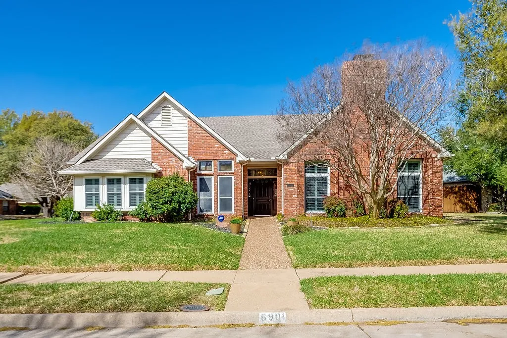 Single Family Residence For Sale in Collin County , 6901 April Way Circle, Plano, Texas 75023, 4 Bedroom, 3 Bathroom, 3 Garage spaces, 3,977 Sqft, built in 1983, mls#21398840, Real Estate Agent in Plano, Homes For Sale in Collin county, Homes For Sale in Plano, Realtor in Plano Texas, Real Estate Brokerage Independent Realty Texas, Luminita Cordes Realtor