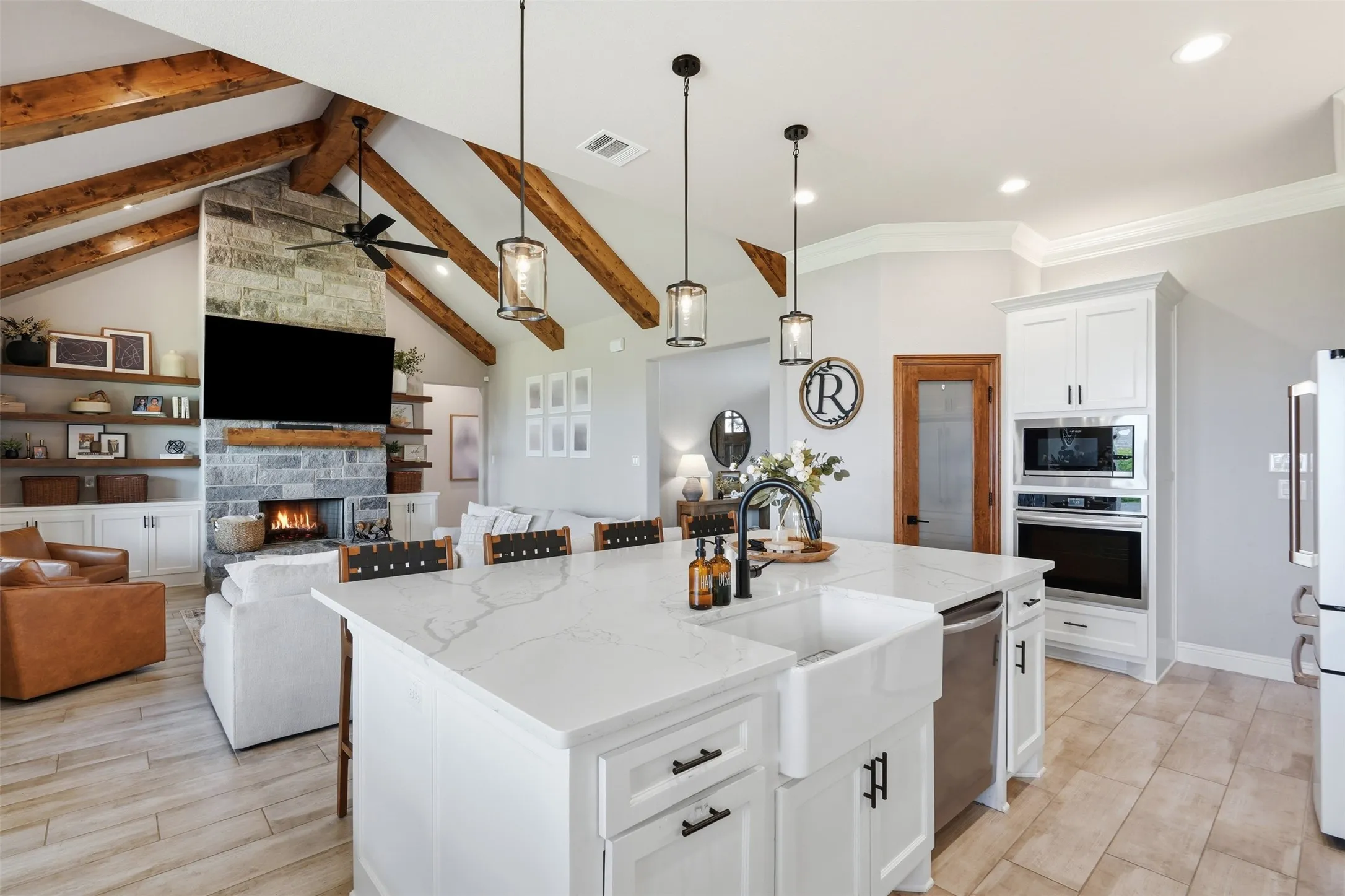 Single Family Residence For Rent in Parker County , 655 Winkler Way, Springtown, Texas 76082, 4 Bedroom, 2 Bathroom, 3 Garage spaces, 2,418 Sqft, built in 2022, mls#21398626, Real Estate Agent in Springtown, Homes For Rent in Parker county, Homes For Rent in Springtown, Realtor in Springtown Texas, Real Estate Brokerage Independent Realty Texas, Luminita Cordes Realtor