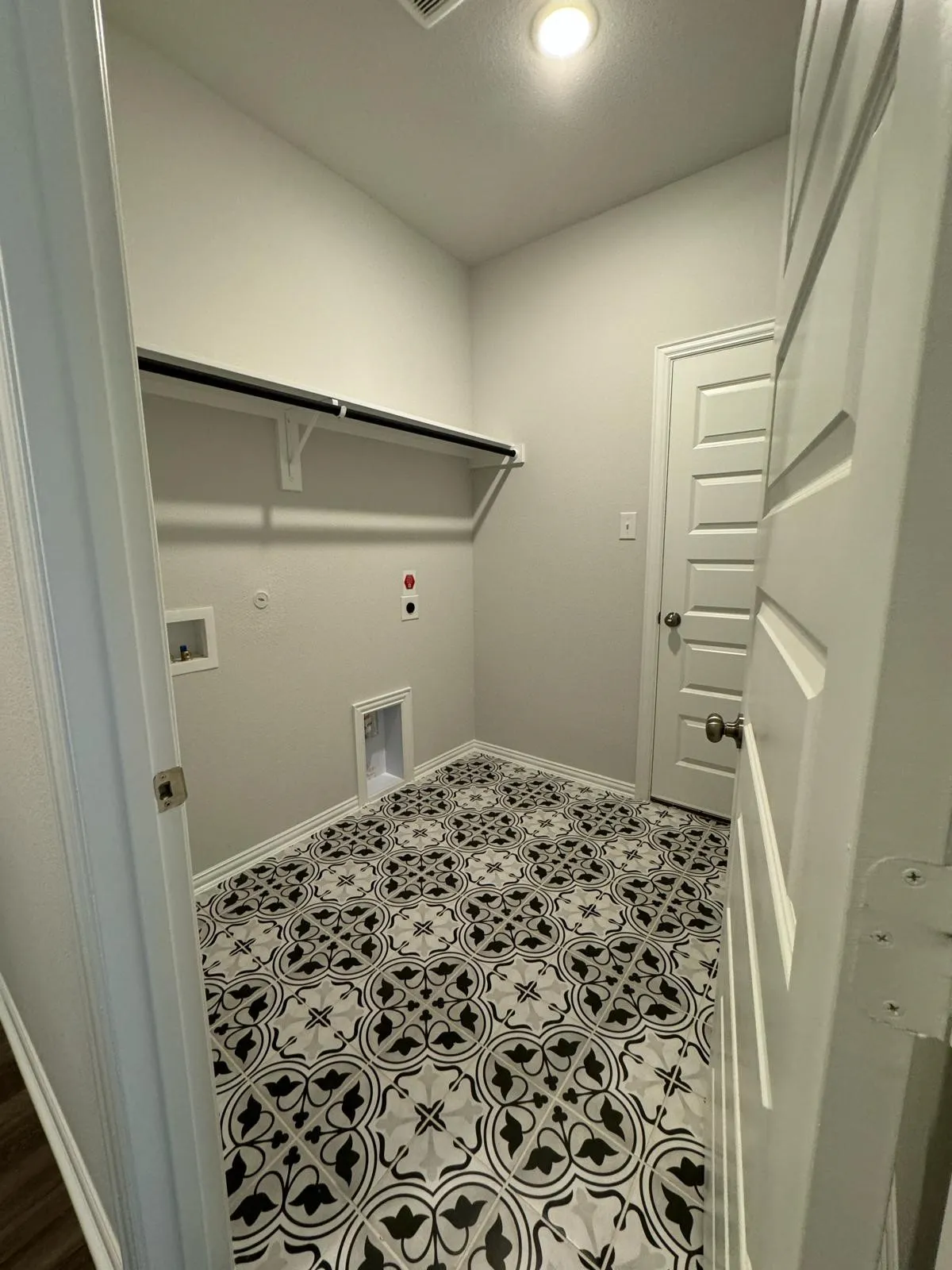 Single Family Residence For Rent in Grayson County , 2018 Sycamore ridge Trail, Van Alstyne, Texas 75495, 4 Bedroom, 2 Bathroom, 2 Garage spaces, 2,213 Sqft, built in 2024, mls#21398520, Real Estate Agent in Van Alstyne, Homes For Rent in Grayson county, Homes For Rent in Van Alstyne, Realtor in Van Alstyne Texas, Real Estate Brokerage Independent Realty Texas, Luminita Cordes Realtor