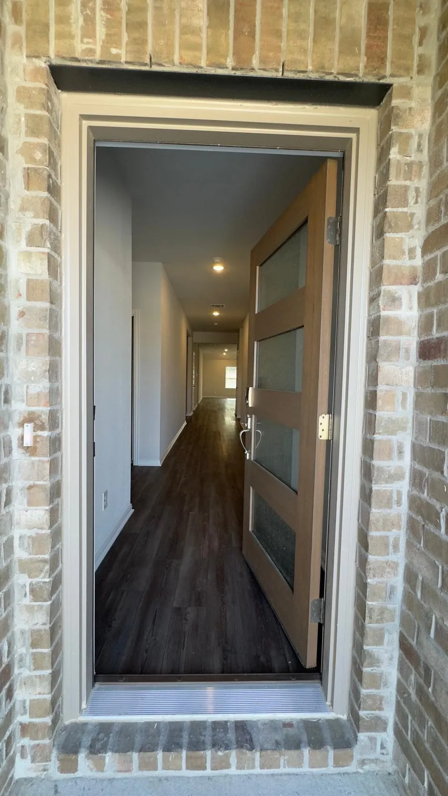 Single Family Residence For Rent in Grayson County , 2018 Sycamore ridge Trail, Van Alstyne, Texas 75495, 4 Bedroom, 2 Bathroom, 2 Garage spaces, 2,213 Sqft, built in 2024, mls#21398520, Real Estate Agent in Van Alstyne, Homes For Rent in Grayson county, Homes For Rent in Van Alstyne, Realtor in Van Alstyne Texas, Real Estate Brokerage Independent Realty Texas, Luminita Cordes Realtor