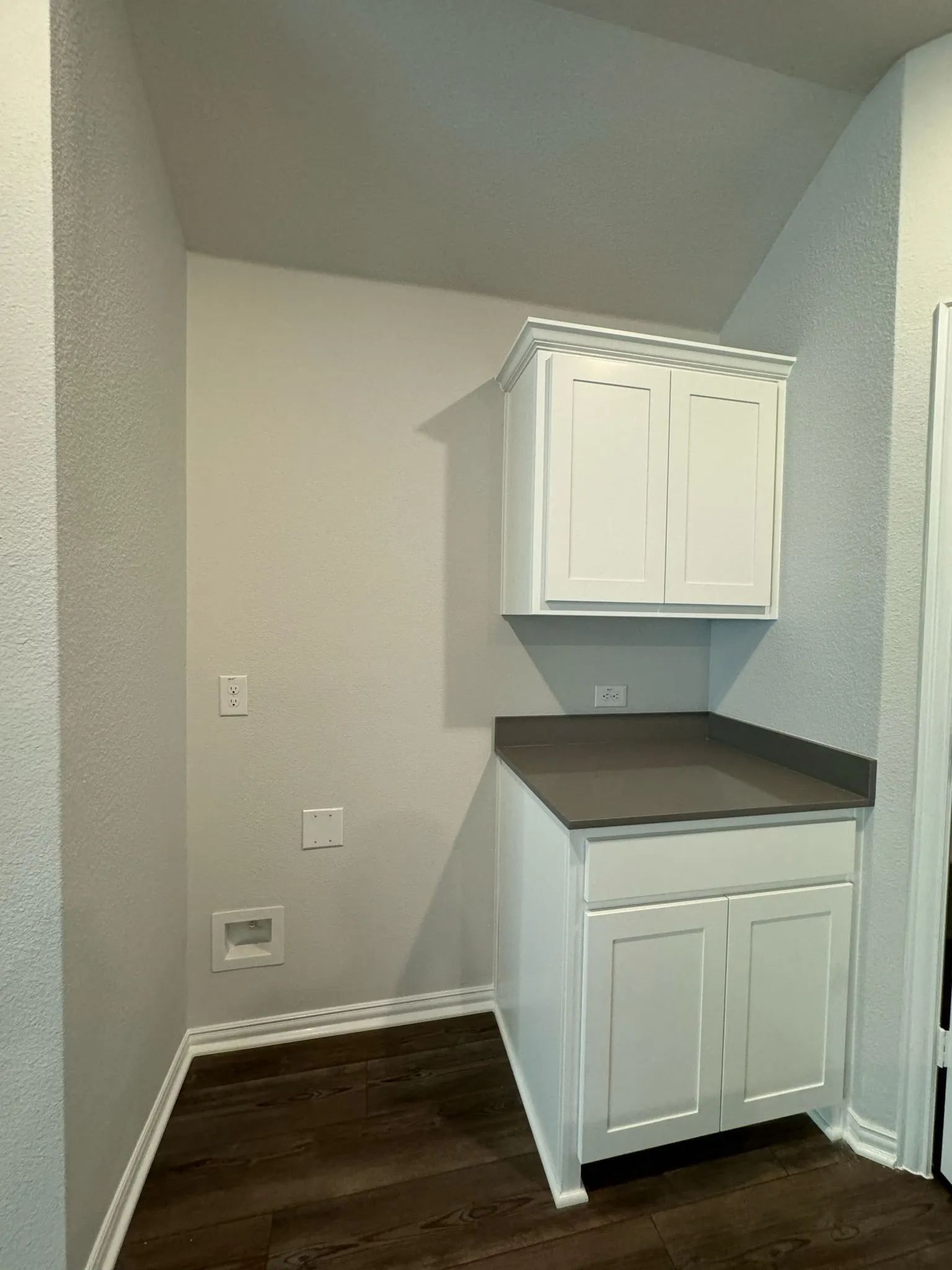 Single Family Residence For Rent in Grayson County , 2018 Sycamore ridge Trail, Van Alstyne, Texas 75495, 4 Bedroom, 2 Bathroom, 2 Garage spaces, 2,213 Sqft, built in 2024, mls#21398520, Real Estate Agent in Van Alstyne, Homes For Rent in Grayson county, Homes For Rent in Van Alstyne, Realtor in Van Alstyne Texas, Real Estate Brokerage Independent Realty Texas, Luminita Cordes Realtor