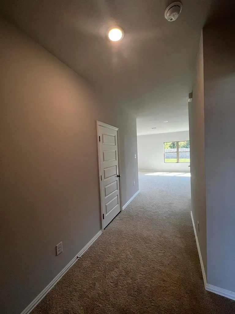 Single Family Residence For Rent in Grayson County , 553 Hickory ridge Drive, Van Alstyne, Texas 75495, 5 Bedroom, 3 Bathroom, 2 Garage spaces, 2,483 Sqft, built in 2023, mls#21398714, Real Estate Agent in Van Alstyne, Homes For Rent in Grayson county, Homes For Rent in Van Alstyne, Realtor in Van Alstyne Texas, Real Estate Brokerage Independent Realty Texas, Luminita Cordes Realtor