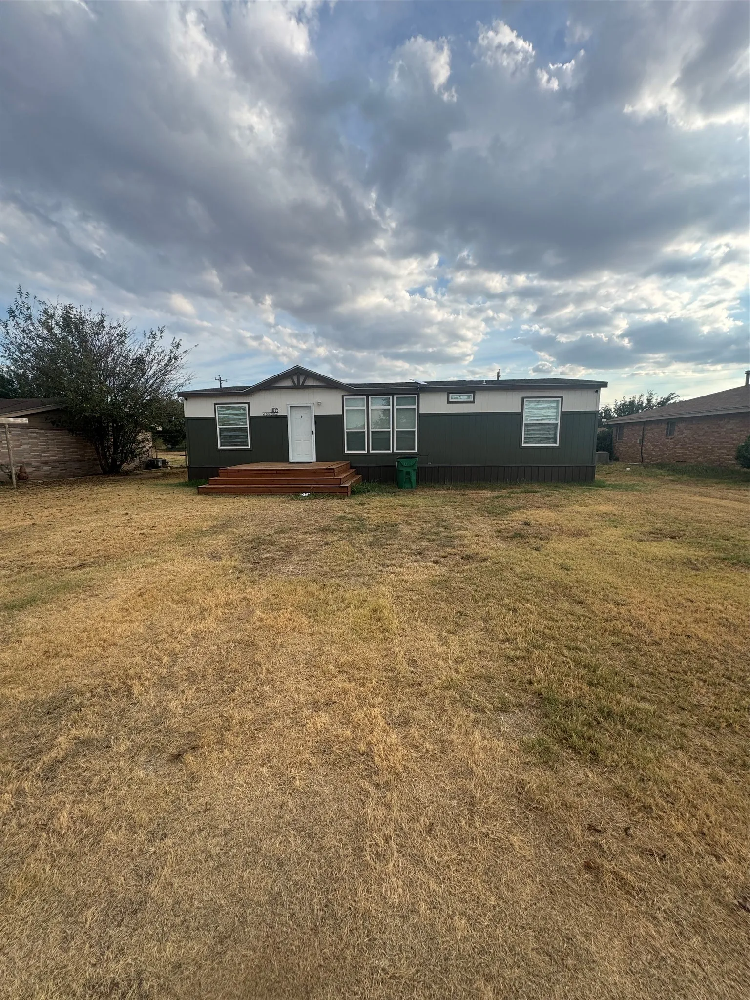 Manufactured Home For Sale in Hardeman County , 1105 W 13th Street, Quanah, Texas 79252, 3 Bedroom, 2 Bathroom, Garage spaces, 1,536 Sqft, built in 2023, mls#21398990, Real Estate Agent in Quanah, Homes For Sale in Hardeman county, Homes For Sale in Quanah, Realtor in Quanah Texas, Real Estate Brokerage Independent Realty Texas, Luminita Cordes Realtor