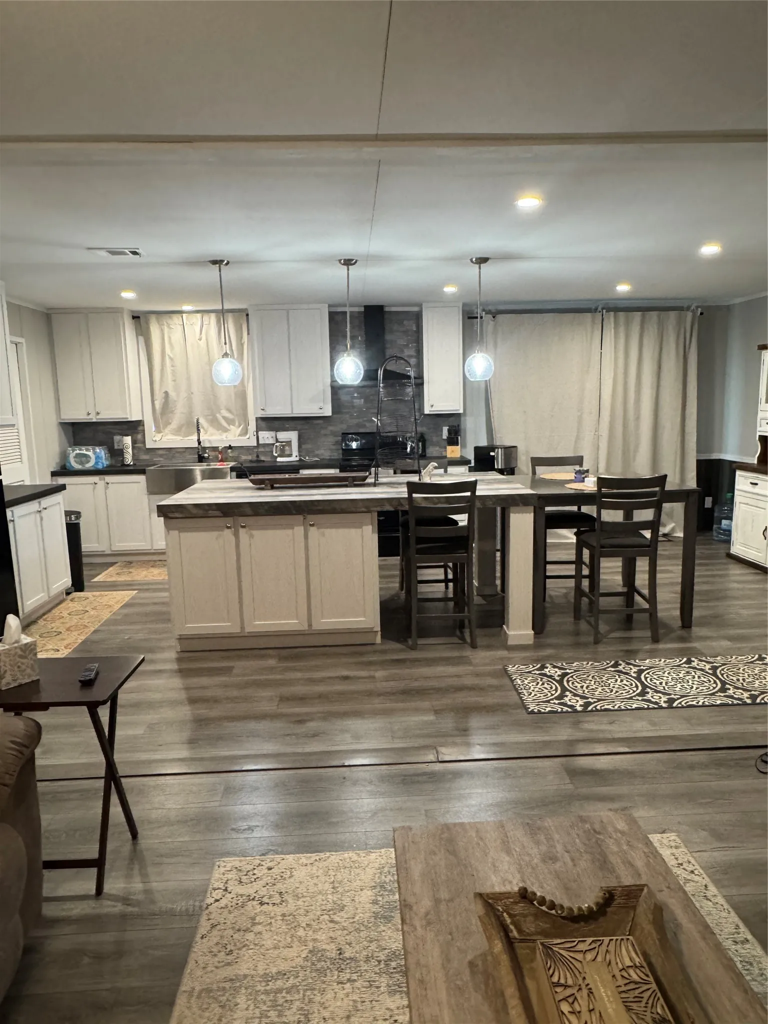 Manufactured Home For Sale in Hardeman County , 1105 W 13th Street, Quanah, Texas 79252, 3 Bedroom, 2 Bathroom, Garage spaces, 1,536 Sqft, built in 2023, mls#21398990, Real Estate Agent in Quanah, Homes For Sale in Hardeman county, Homes For Sale in Quanah, Realtor in Quanah Texas, Real Estate Brokerage Independent Realty Texas, Luminita Cordes Realtor