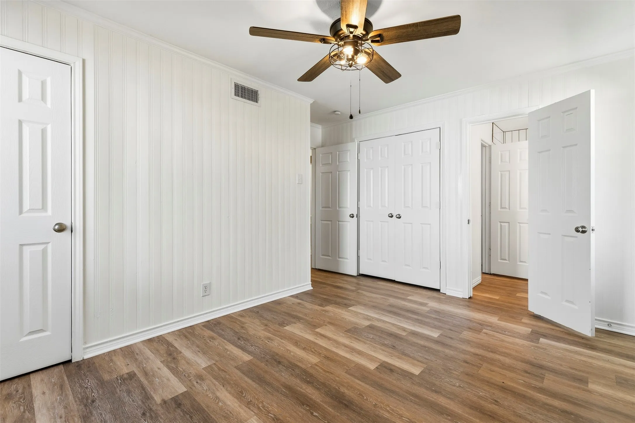 Single Family Residence For Sale in Grayson County , 1805 W Belden, Sherman, Texas 75092, 3 Bedroom, 2 Bathroom, Garage spaces, 1,654 Sqft, built in 1960, mls#21390564, Real Estate Agent in Sherman, Homes For Sale in Grayson county, Homes For Sale in Sherman, Realtor in Sherman Texas, Real Estate Brokerage Independent Realty Texas, Luminita Cordes Realtor
