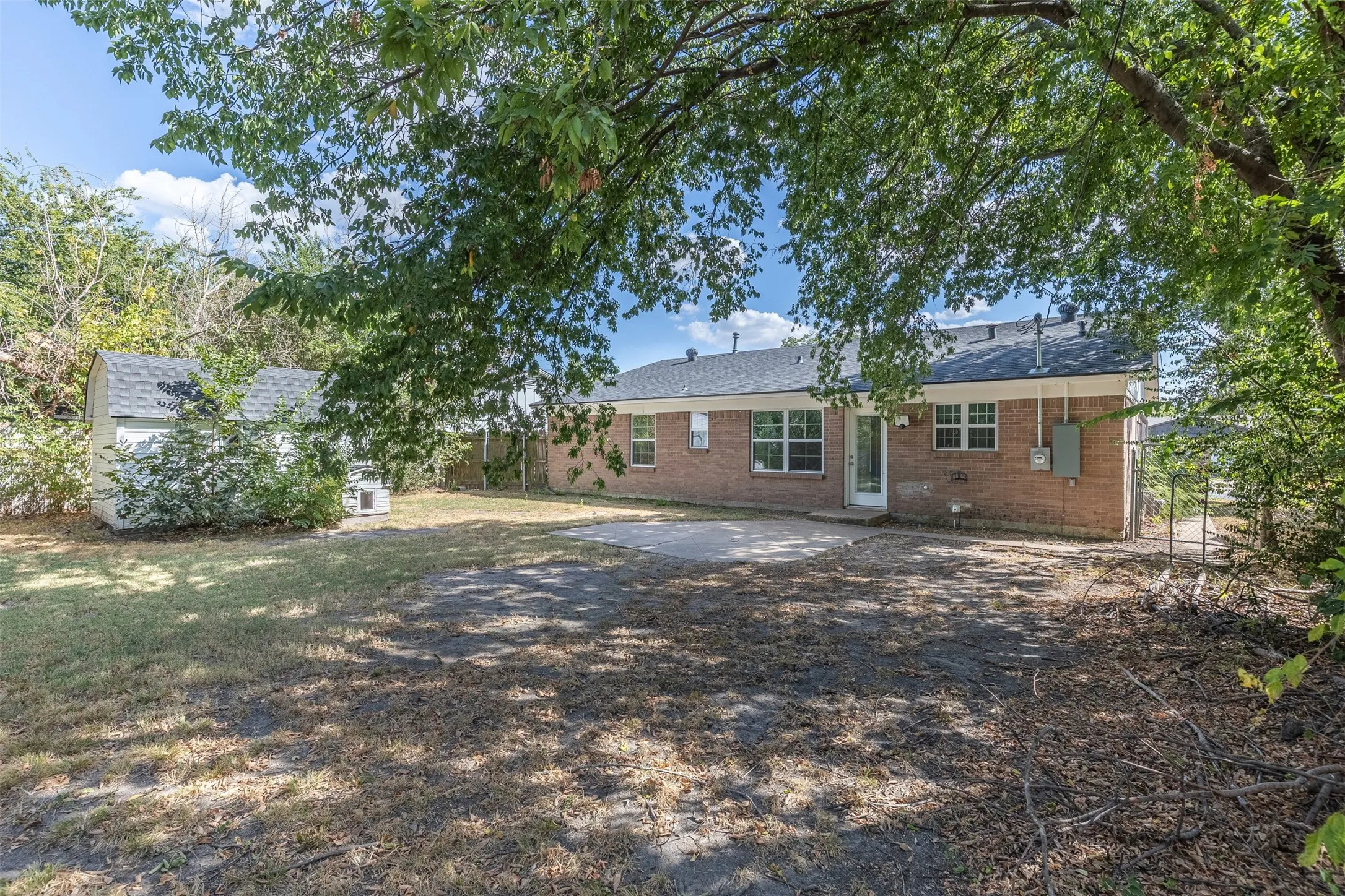 Single Family Residence For Sale in Grayson County , 1805 W Belden, Sherman, Texas 75092, 3 Bedroom, 2 Bathroom, Garage spaces, 1,654 Sqft, built in 1960, mls#21390564, Real Estate Agent in Sherman, Homes For Sale in Grayson county, Homes For Sale in Sherman, Realtor in Sherman Texas, Real Estate Brokerage Independent Realty Texas, Luminita Cordes Realtor