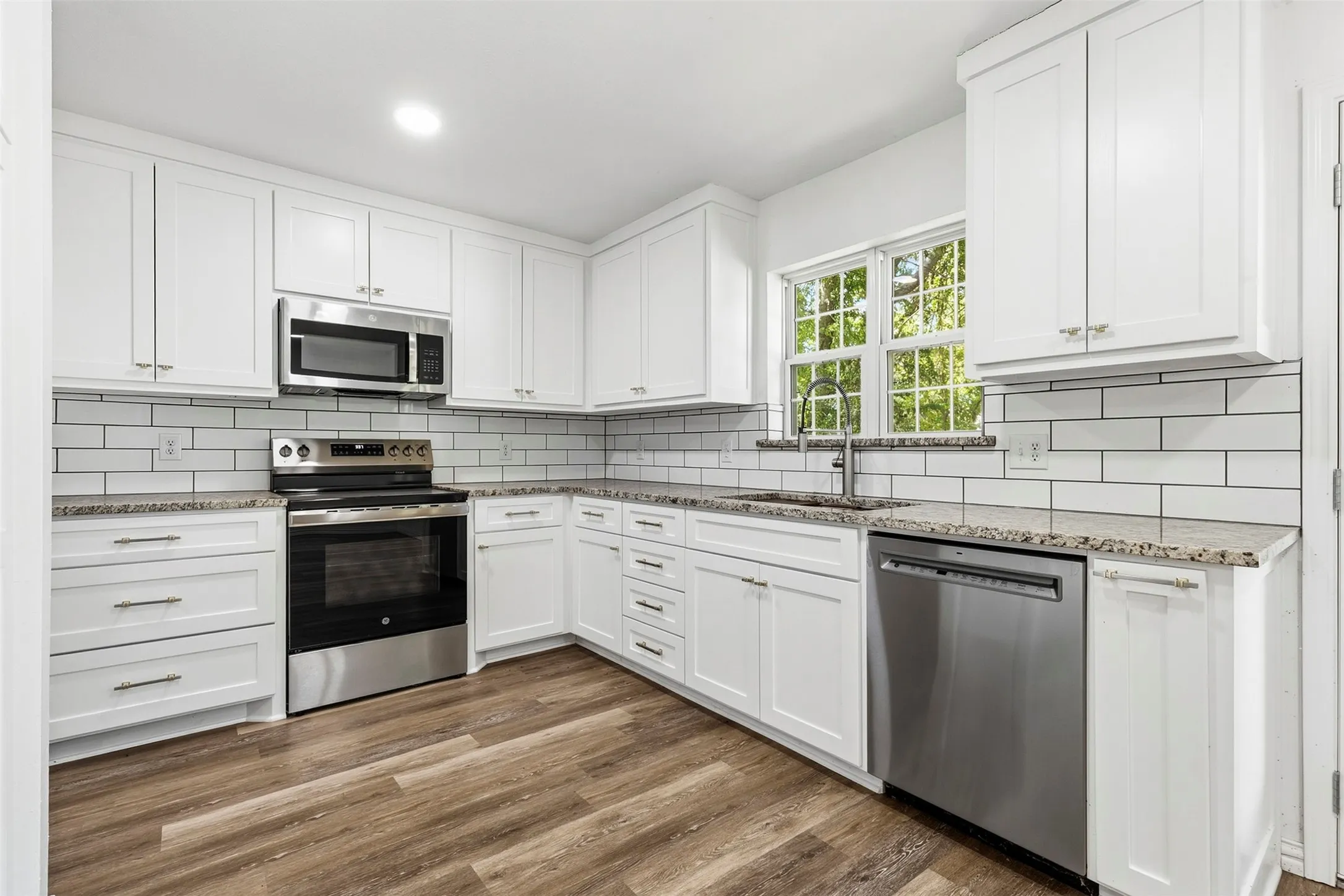 Single Family Residence For Sale in Grayson County , 1805 W Belden, Sherman, Texas 75092, 3 Bedroom, 2 Bathroom, Garage spaces, 1,654 Sqft, built in 1960, mls#21390564, Real Estate Agent in Sherman, Homes For Sale in Grayson county, Homes For Sale in Sherman, Realtor in Sherman Texas, Real Estate Brokerage Independent Realty Texas, Luminita Cordes Realtor
