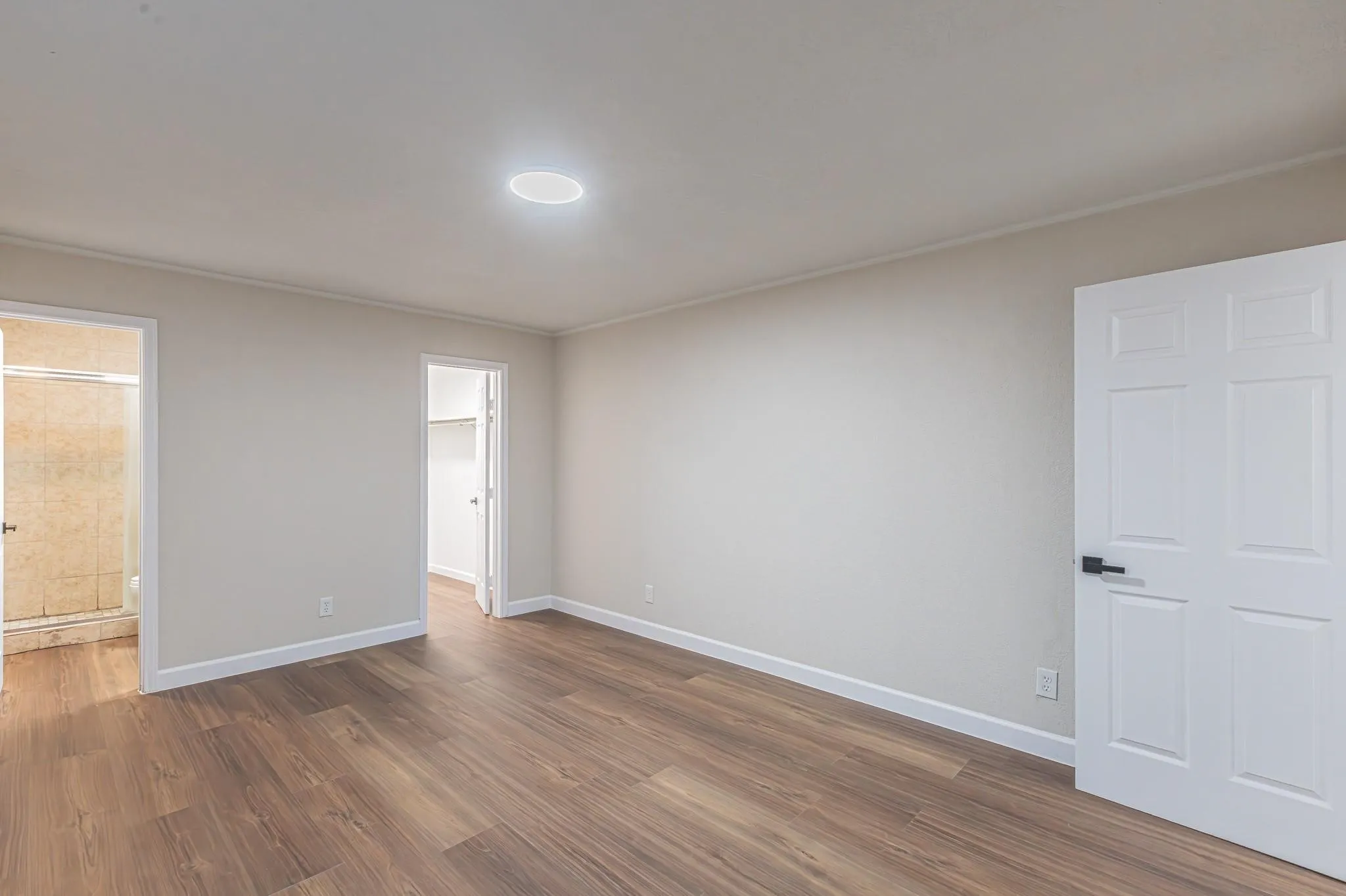 Single Family Residence For Sale in Denton County , 1214 Winterwood Drive, Lewisville, Texas 75067, 3 Bedroom, 2 Bathroom, 2 Garage spaces, 1,576 Sqft, built in 1970, mls#21392578, Real Estate Agent in Lewisville, Homes For Sale in Denton county, Homes For Sale in Lewisville, Realtor in Lewisville Texas, Real Estate Brokerage Independent Realty Texas, Luminita Cordes Realtor