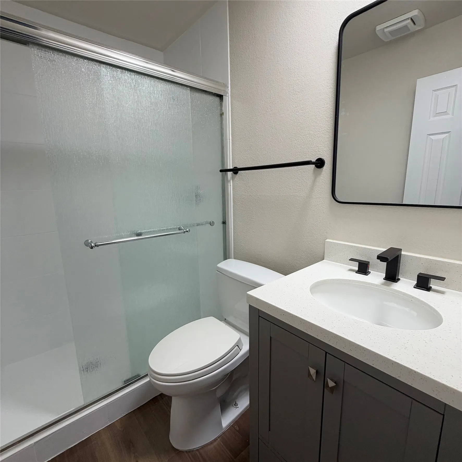 Single Family Residence For Sale in Denton County , 1214 Winterwood Drive, Lewisville, Texas 75067, 3 Bedroom, 2 Bathroom, 2 Garage spaces, 1,576 Sqft, built in 1970, mls#21392578, Real Estate Agent in Lewisville, Homes For Sale in Denton county, Homes For Sale in Lewisville, Realtor in Lewisville Texas, Real Estate Brokerage Independent Realty Texas, Luminita Cordes Realtor