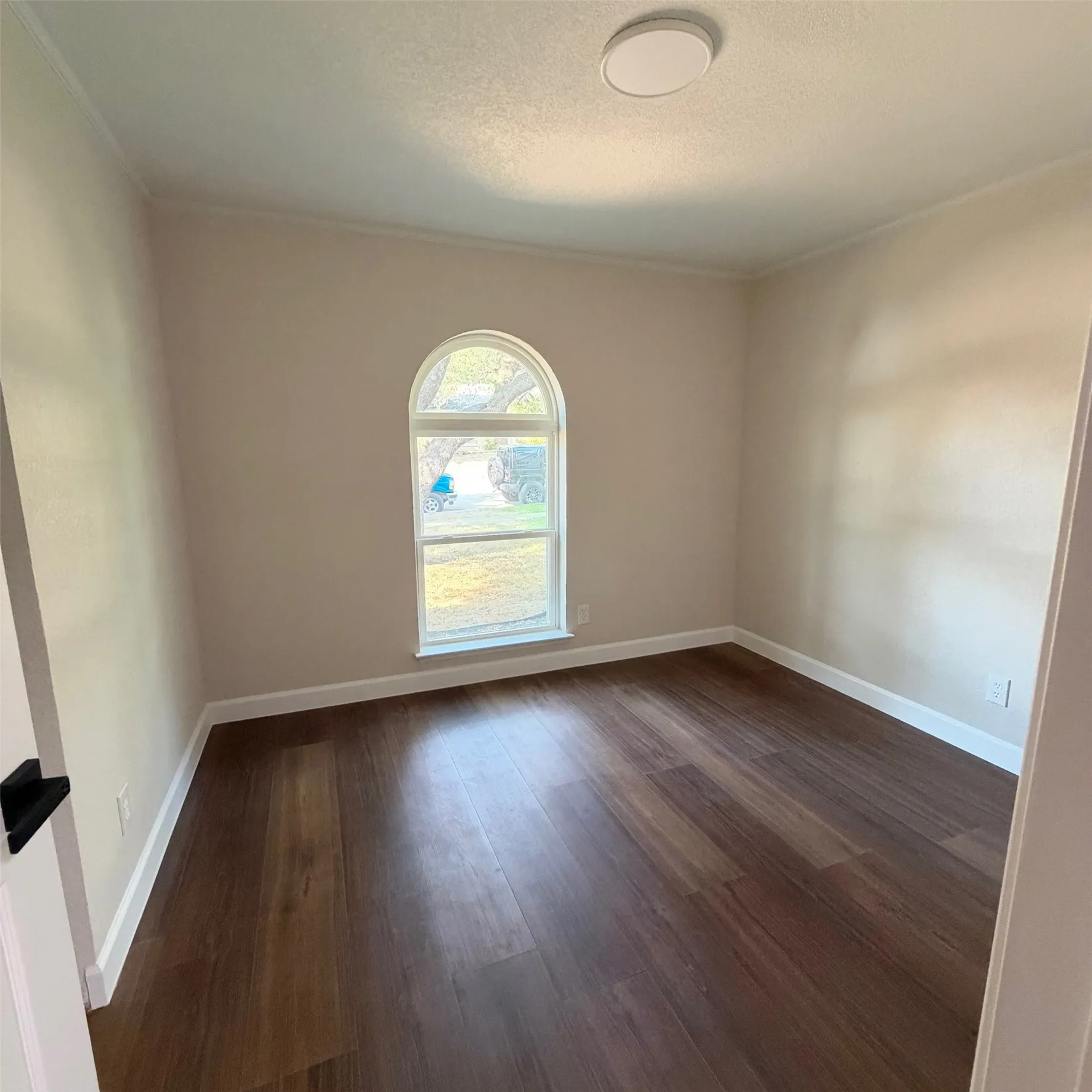 Single Family Residence For Sale in Denton County , 1214 Winterwood Drive, Lewisville, Texas 75067, 3 Bedroom, 2 Bathroom, 2 Garage spaces, 1,576 Sqft, built in 1970, mls#21392578, Real Estate Agent in Lewisville, Homes For Sale in Denton county, Homes For Sale in Lewisville, Realtor in Lewisville Texas, Real Estate Brokerage Independent Realty Texas, Luminita Cordes Realtor