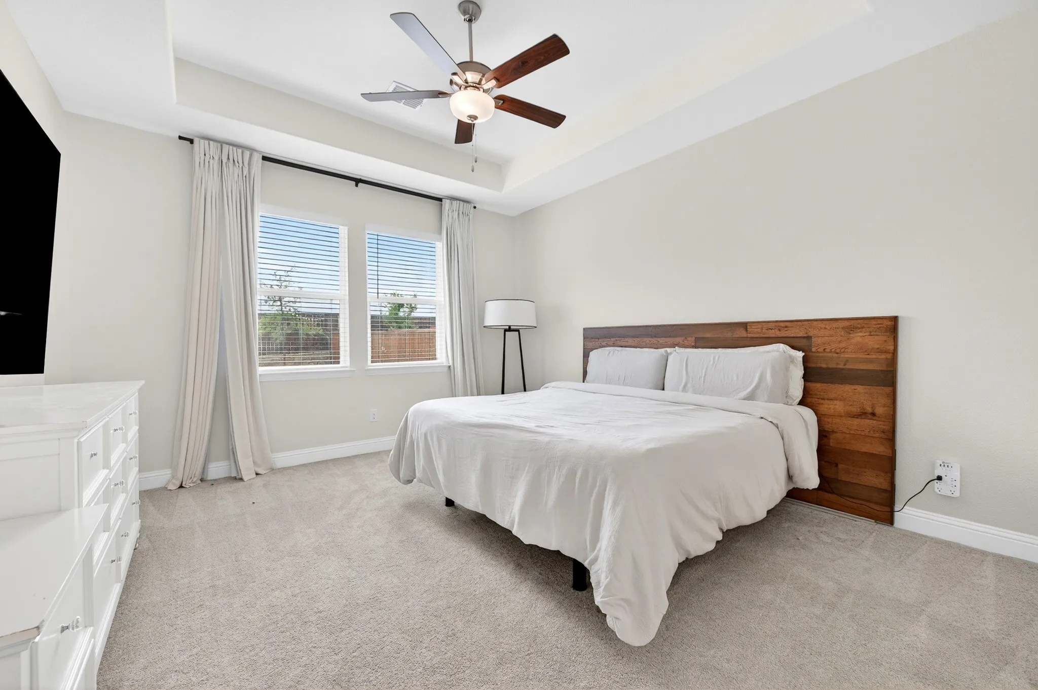 Single Family Residence For Rent in Denton County , 407 Cherry Laurel Drive, Little Elm, Texas 75068, 4 Bedroom, 3 Bathroom, 2 Garage spaces, 1,818 Sqft, built in 2024, mls#21397977, Real Estate Agent in Little Elm, Homes For Rent in Denton county, Homes For Rent in Little Elm, Realtor in Little Elm Texas, Real Estate Brokerage Independent Realty Texas, Luminita Cordes Realtor