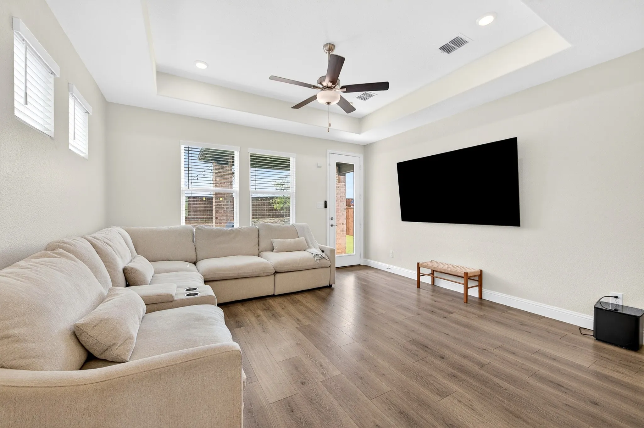 Single Family Residence For Rent in Denton County , 407 Cherry Laurel Drive, Little Elm, Texas 75068, 4 Bedroom, 3 Bathroom, 2 Garage spaces, 1,818 Sqft, built in 2024, mls#21397977, Real Estate Agent in Little Elm, Homes For Rent in Denton county, Homes For Rent in Little Elm, Realtor in Little Elm Texas, Real Estate Brokerage Independent Realty Texas, Luminita Cordes Realtor