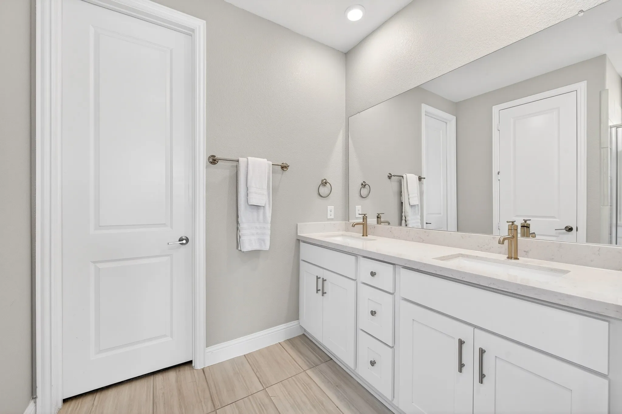 Single Family Residence For Rent in Denton County , 407 Cherry Laurel Drive, Little Elm, Texas 75068, 4 Bedroom, 3 Bathroom, 2 Garage spaces, 1,818 Sqft, built in 2024, mls#21397977, Real Estate Agent in Little Elm, Homes For Rent in Denton county, Homes For Rent in Little Elm, Realtor in Little Elm Texas, Real Estate Brokerage Independent Realty Texas, Luminita Cordes Realtor