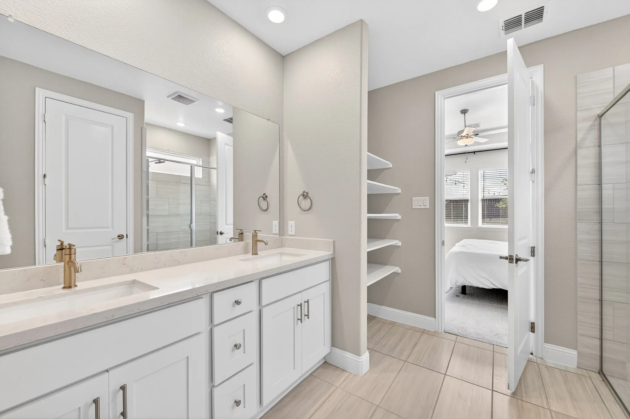 Single Family Residence For Rent in Denton County , 407 Cherry Laurel Drive, Little Elm, Texas 75068, 4 Bedroom, 3 Bathroom, 2 Garage spaces, 1,818 Sqft, built in 2024, mls#21397977, Real Estate Agent in Little Elm, Homes For Rent in Denton county, Homes For Rent in Little Elm, Realtor in Little Elm Texas, Real Estate Brokerage Independent Realty Texas, Luminita Cordes Realtor