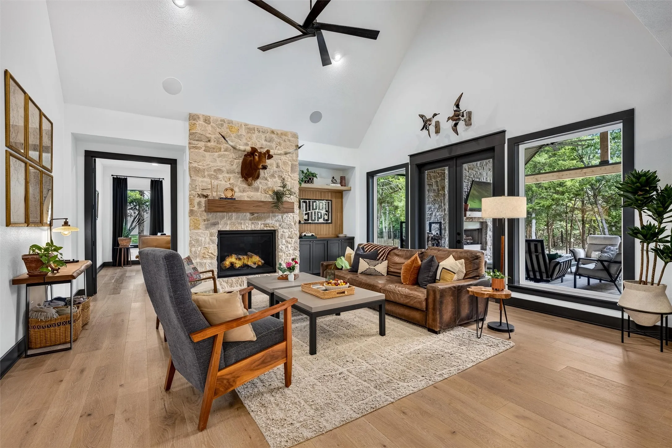 Single Family Residence For Sale in Grayson County , 206 Lila Blue Lane, Van Alstyne, Texas 75495, 4 Bedroom, 5 Bathroom, 3 Garage spaces, 3,956 Sqft, built in 2024, mls#21397773, Real Estate Agent in Van Alstyne, Homes For Sale in Grayson county, Homes For Sale in Van Alstyne, Realtor in Van Alstyne Texas, Real Estate Brokerage Independent Realty Texas, Luminita Cordes Realtor