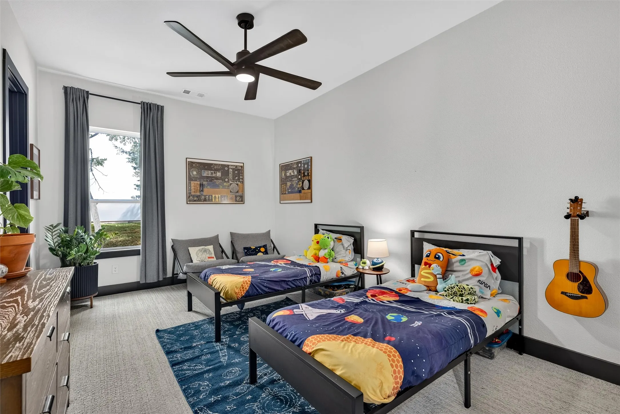 Single Family Residence For Sale in Grayson County , 206 Lila Blue Lane, Van Alstyne, Texas 75495, 4 Bedroom, 5 Bathroom, 3 Garage spaces, 3,956 Sqft, built in 2024, mls#21397773, Real Estate Agent in Van Alstyne, Homes For Sale in Grayson county, Homes For Sale in Van Alstyne, Realtor in Van Alstyne Texas, Real Estate Brokerage Independent Realty Texas, Luminita Cordes Realtor