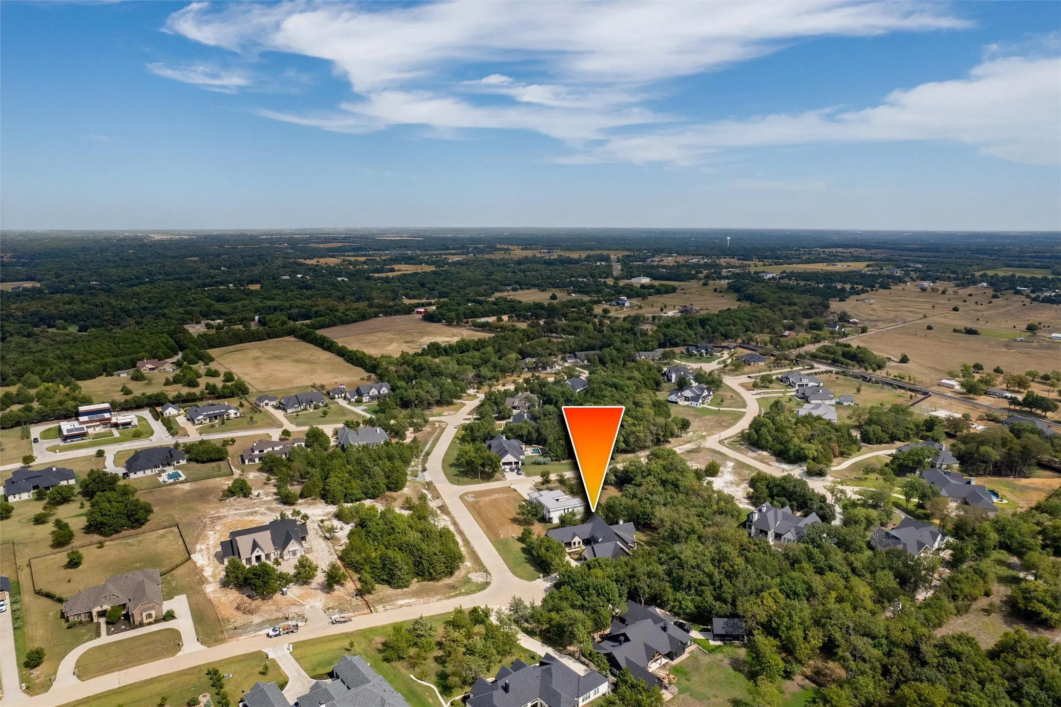 Single Family Residence For Sale in Grayson County , 206 Lila Blue Lane, Van Alstyne, Texas 75495, 4 Bedroom, 5 Bathroom, 3 Garage spaces, 3,956 Sqft, built in 2024, mls#21397773, Real Estate Agent in Van Alstyne, Homes For Sale in Grayson county, Homes For Sale in Van Alstyne, Realtor in Van Alstyne Texas, Real Estate Brokerage Independent Realty Texas, Luminita Cordes Realtor