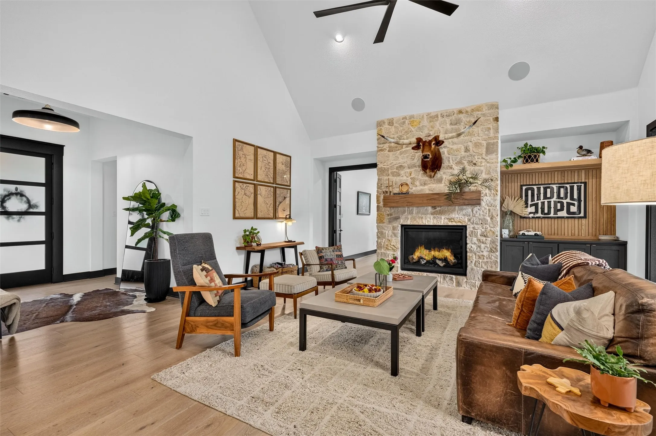 Single Family Residence For Sale in Grayson County , 206 Lila Blue Lane, Van Alstyne, Texas 75495, 4 Bedroom, 5 Bathroom, 3 Garage spaces, 3,956 Sqft, built in 2024, mls#21397773, Real Estate Agent in Van Alstyne, Homes For Sale in Grayson county, Homes For Sale in Van Alstyne, Realtor in Van Alstyne Texas, Real Estate Brokerage Independent Realty Texas, Luminita Cordes Realtor