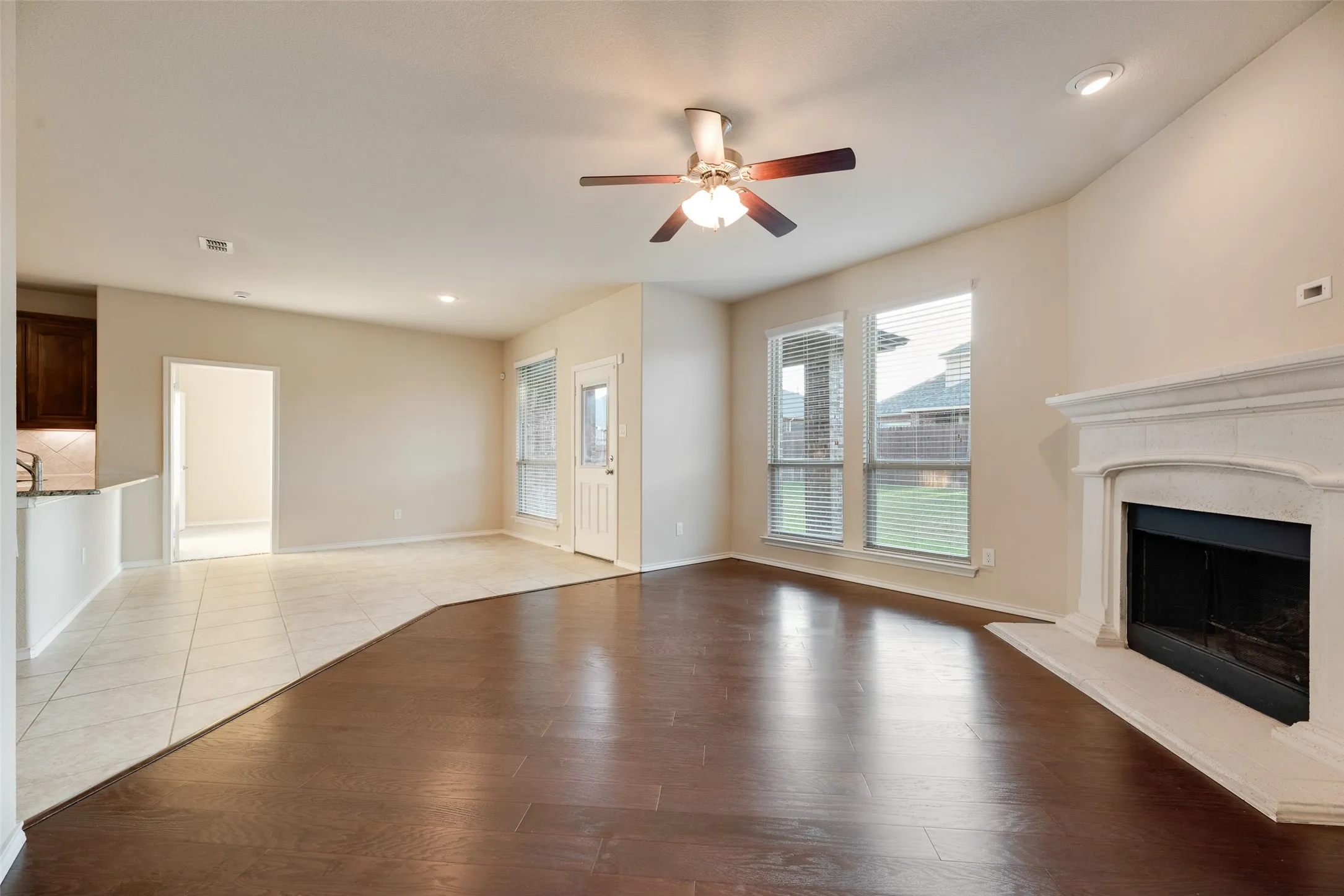 Single Family Residence For Sale in Tarrant County , 18 Auburn Drive, Edgecliff Village, Texas 76134, 3 Bedroom, 2 Bathroom, 2 Garage spaces, 1,838 Sqft, built in 2015, mls#21390833, Real Estate Agent in Edgecliff Village, Homes For Sale in Tarrant county, Homes For Sale in Edgecliff Village, Realtor in Edgecliff Village Texas, Real Estate Brokerage Independent Realty Texas, Luminita Cordes Realtor