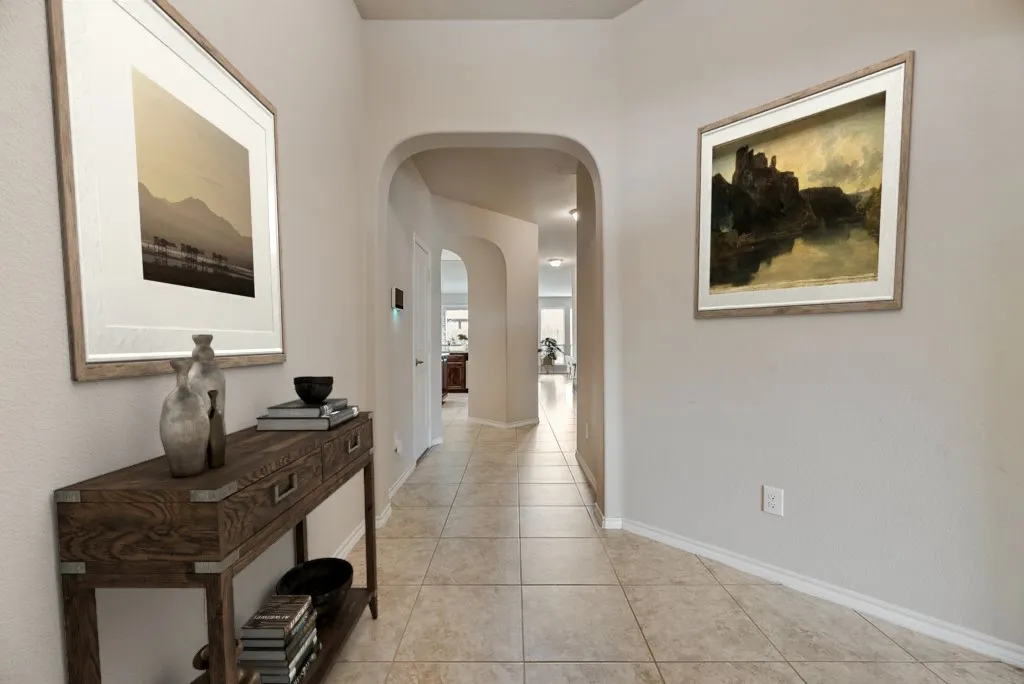Single Family Residence For Sale in Tarrant County , 18 Auburn Drive, Edgecliff Village, Texas 76134, 3 Bedroom, 2 Bathroom, 2 Garage spaces, 1,838 Sqft, built in 2015, mls#21390833, Real Estate Agent in Edgecliff Village, Homes For Sale in Tarrant county, Homes For Sale in Edgecliff Village, Realtor in Edgecliff Village Texas, Real Estate Brokerage Independent Realty Texas, Luminita Cordes Realtor
