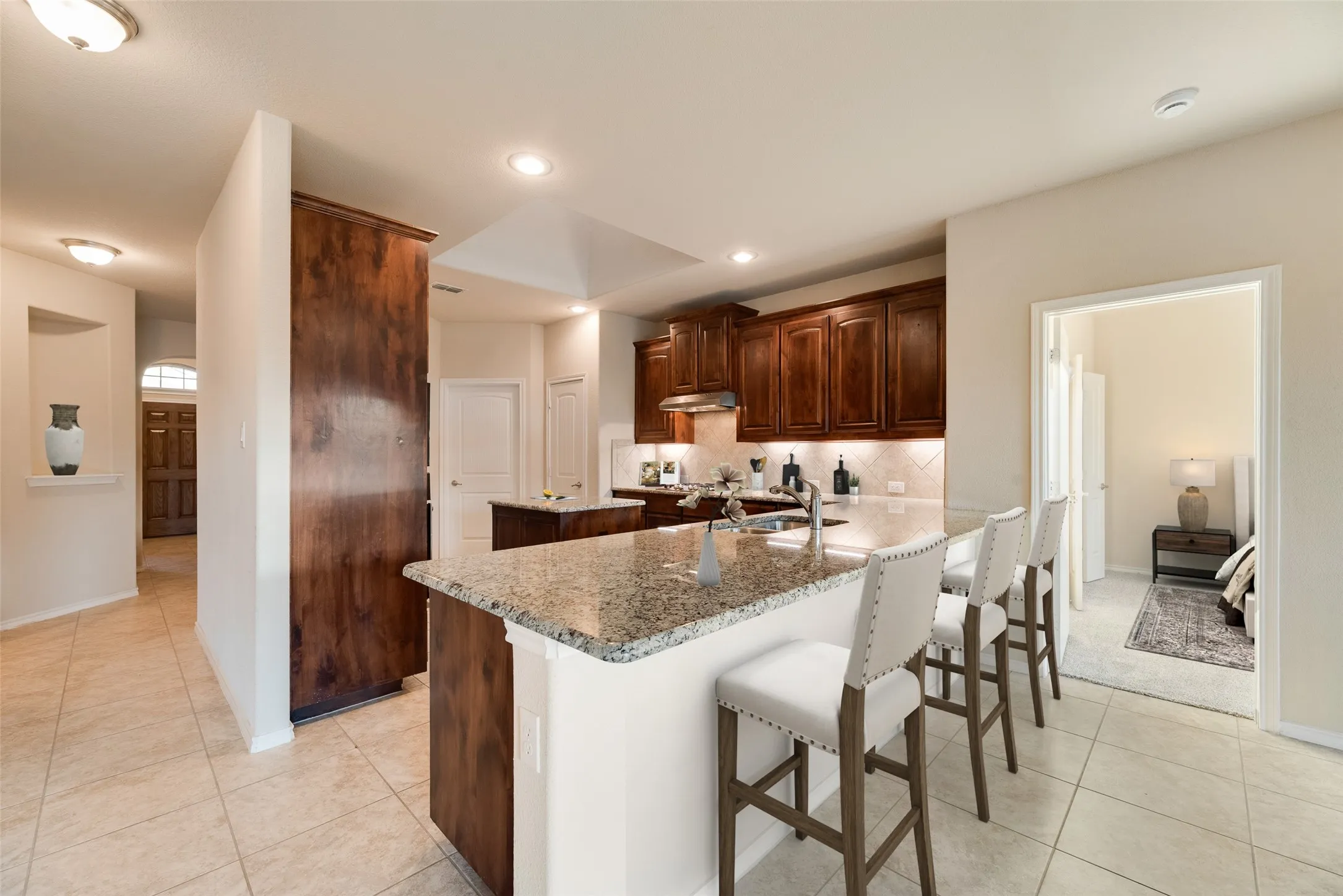 Single Family Residence For Sale in Tarrant County , 18 Auburn Drive, Edgecliff Village, Texas 76134, 3 Bedroom, 2 Bathroom, 2 Garage spaces, 1,838 Sqft, built in 2015, mls#21390833, Real Estate Agent in Edgecliff Village, Homes For Sale in Tarrant county, Homes For Sale in Edgecliff Village, Realtor in Edgecliff Village Texas, Real Estate Brokerage Independent Realty Texas, Luminita Cordes Realtor