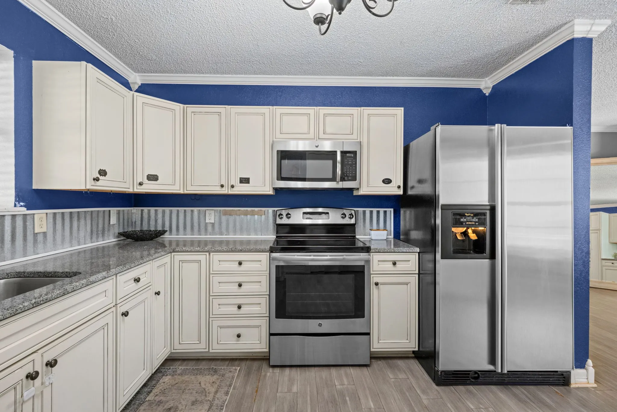 Single Family Residence For Sale in Bell County , 349 Arrowhead Point Road, Belton, Texas 76513, 4 Bedroom, 3 Bathroom, 2 Garage spaces, 2,246 Sqft, built in 1965, mls#21395883, Real Estate Agent in Belton, Homes For Sale in Bell county, Homes For Sale in Belton, Realtor in Belton Texas, Real Estate Brokerage Independent Realty Texas, Luminita Cordes Realtor