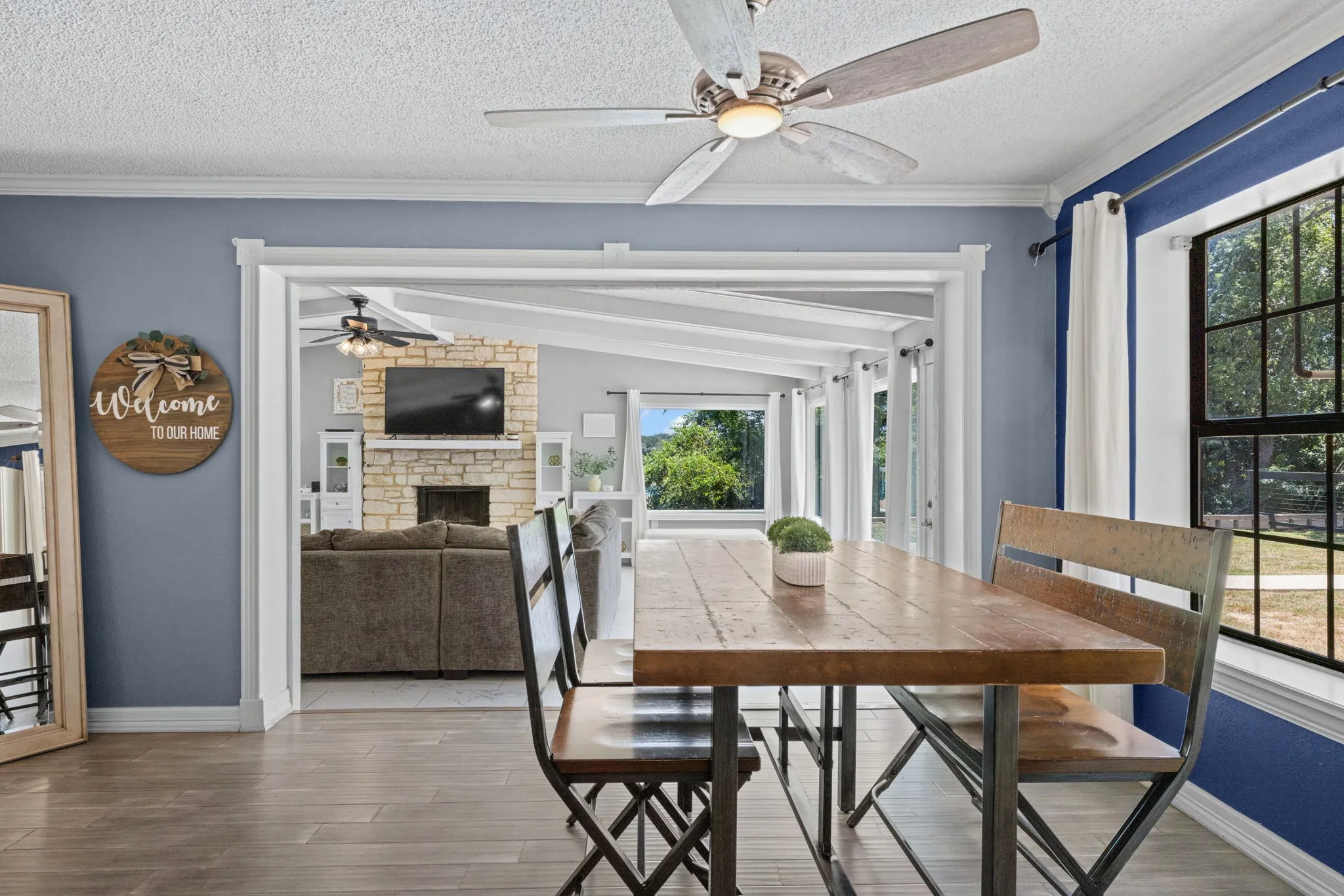 Single Family Residence For Sale in Bell County , 349 Arrowhead Point Road, Belton, Texas 76513, 4 Bedroom, 3 Bathroom, 2 Garage spaces, 2,246 Sqft, built in 1965, mls#21395883, Real Estate Agent in Belton, Homes For Sale in Bell county, Homes For Sale in Belton, Realtor in Belton Texas, Real Estate Brokerage Independent Realty Texas, Luminita Cordes Realtor