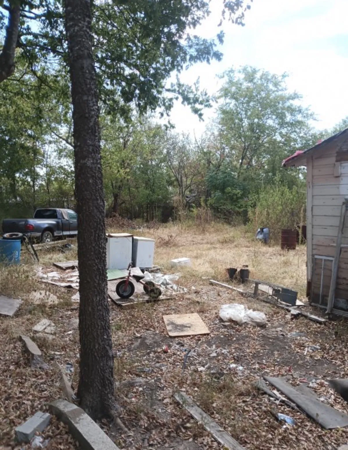 Single Family Residence For Sale in Titus County , 506 N 3rd Street, Talco, Texas 75487, 2 Bedroom, 1 Bathroom, Garage spaces, 784 Sqft, built in 1941, mls#21399014, Real Estate Agent in Talco, Homes For Sale in Titus county, Homes For Sale in Talco, Realtor in Talco Texas, Real Estate Brokerage Independent Realty Texas, Luminita Cordes Realtor