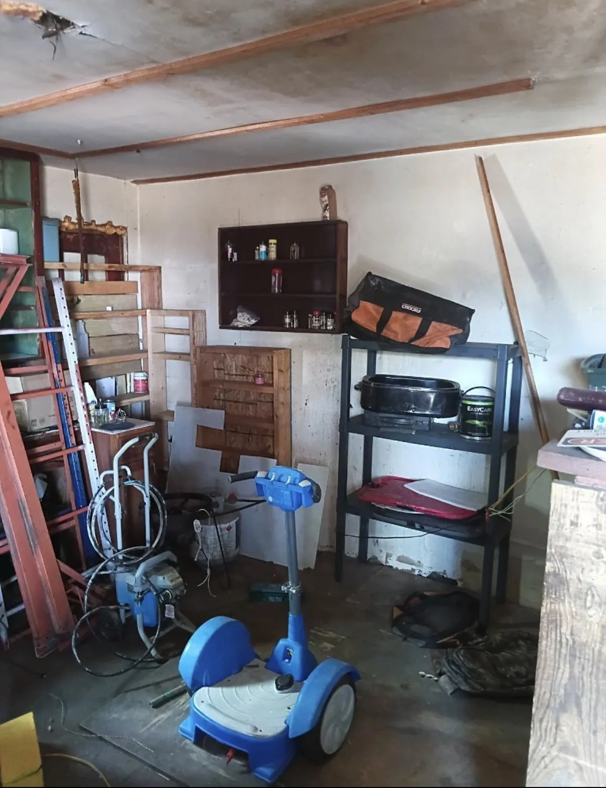 Single Family Residence For Sale in Titus County , 506 N 3rd Street, Talco, Texas 75487, 2 Bedroom, 1 Bathroom, Garage spaces, 784 Sqft, built in 1941, mls#21399014, Real Estate Agent in Talco, Homes For Sale in Titus county, Homes For Sale in Talco, Realtor in Talco Texas, Real Estate Brokerage Independent Realty Texas, Luminita Cordes Realtor