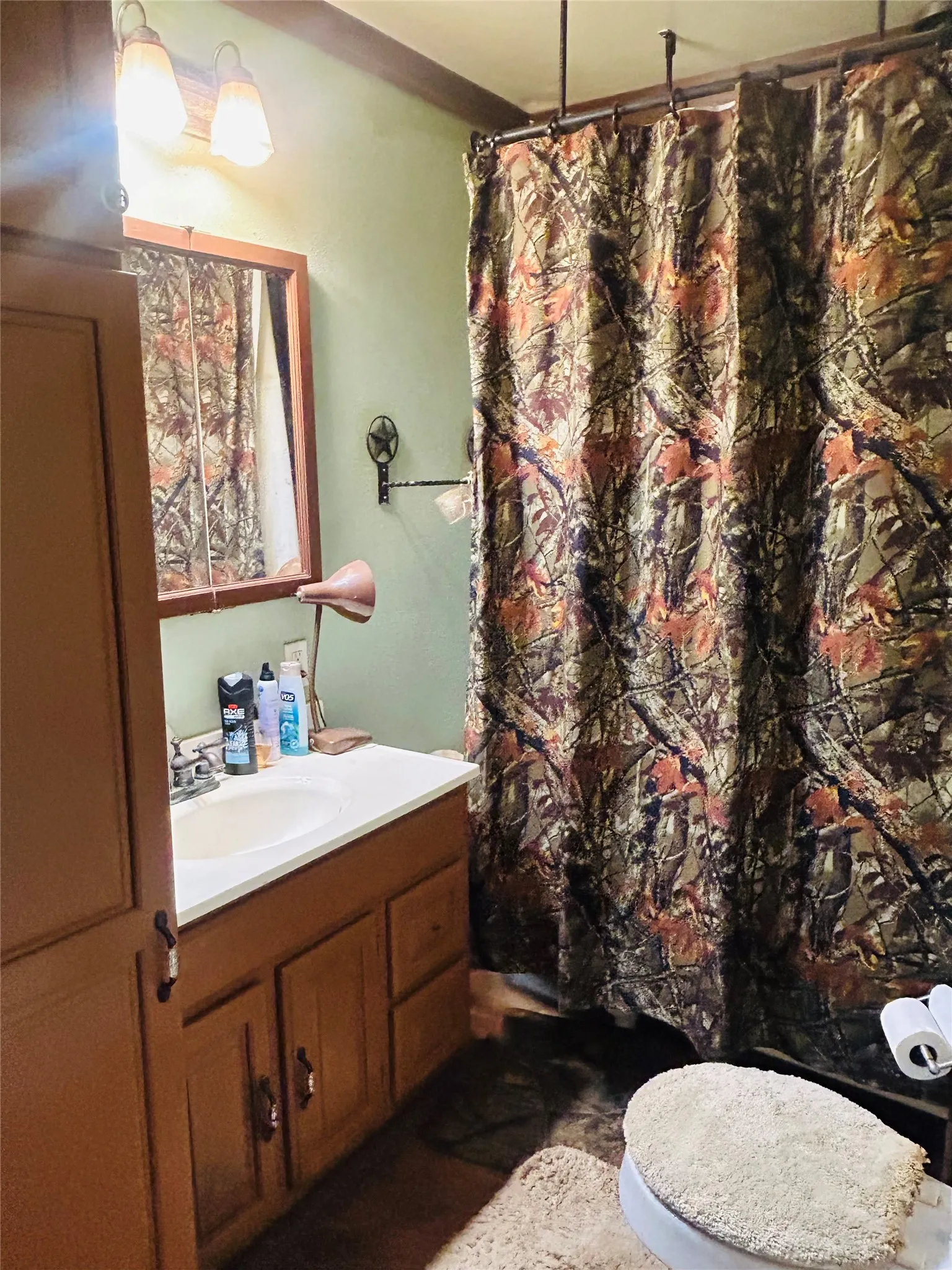 Single Family Residence For Sale in Hill County , 186 Jennifer Loop, Whitney, Texas 76692, 3 Bedroom, 1 Bathroom, Garage spaces, 1,204 Sqft, built in 1998, mls#21398264, Real Estate Agent in Whitney, Homes For Sale in Hill county, Homes For Sale in Whitney, Realtor in Whitney Texas, Real Estate Brokerage Independent Realty Texas, Luminita Cordes Realtor