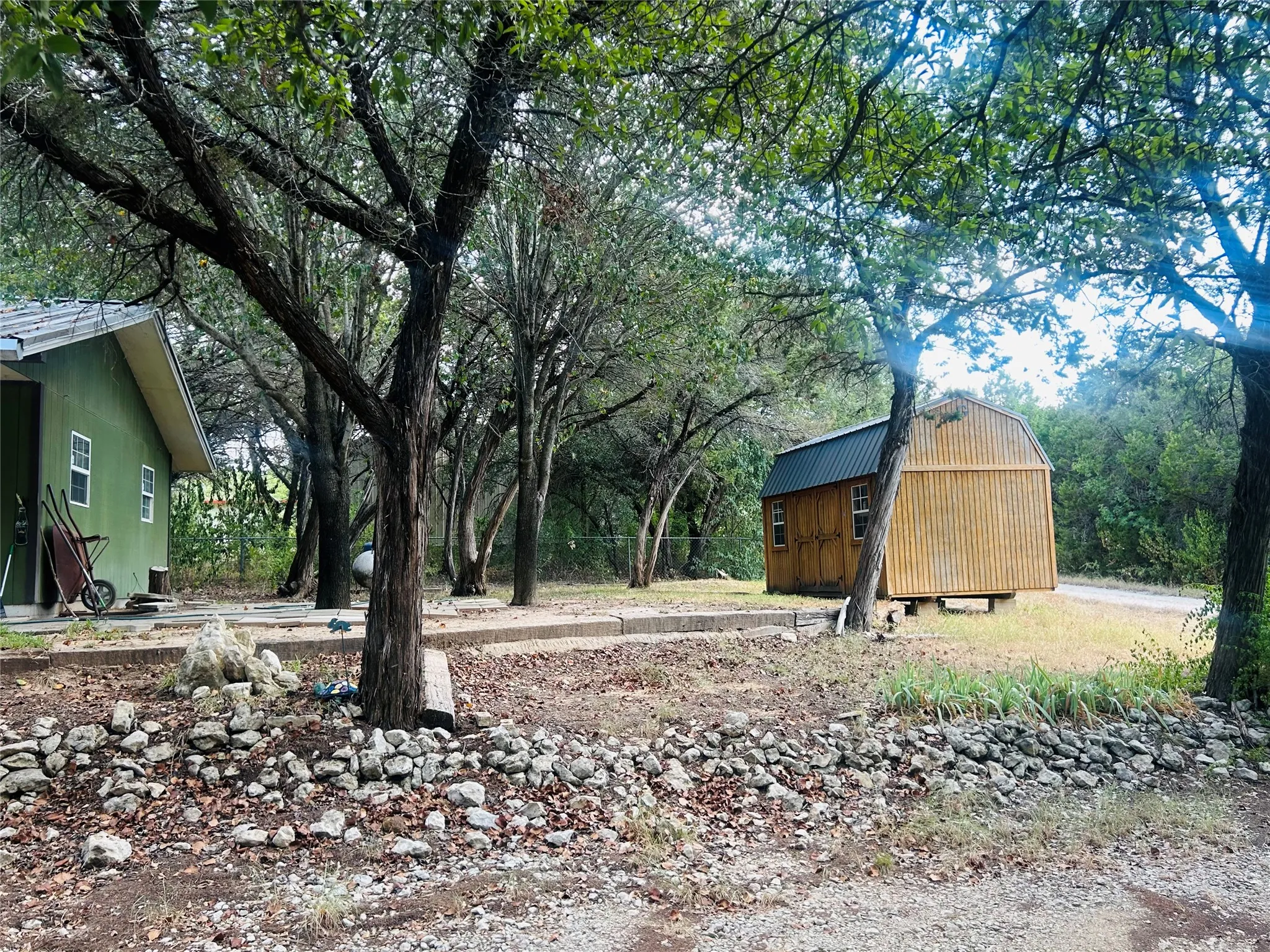 Single Family Residence For Sale in Hill County , 186 Jennifer Loop, Whitney, Texas 76692, 3 Bedroom, 1 Bathroom, Garage spaces, 1,204 Sqft, built in 1998, mls#21398264, Real Estate Agent in Whitney, Homes For Sale in Hill county, Homes For Sale in Whitney, Realtor in Whitney Texas, Real Estate Brokerage Independent Realty Texas, Luminita Cordes Realtor