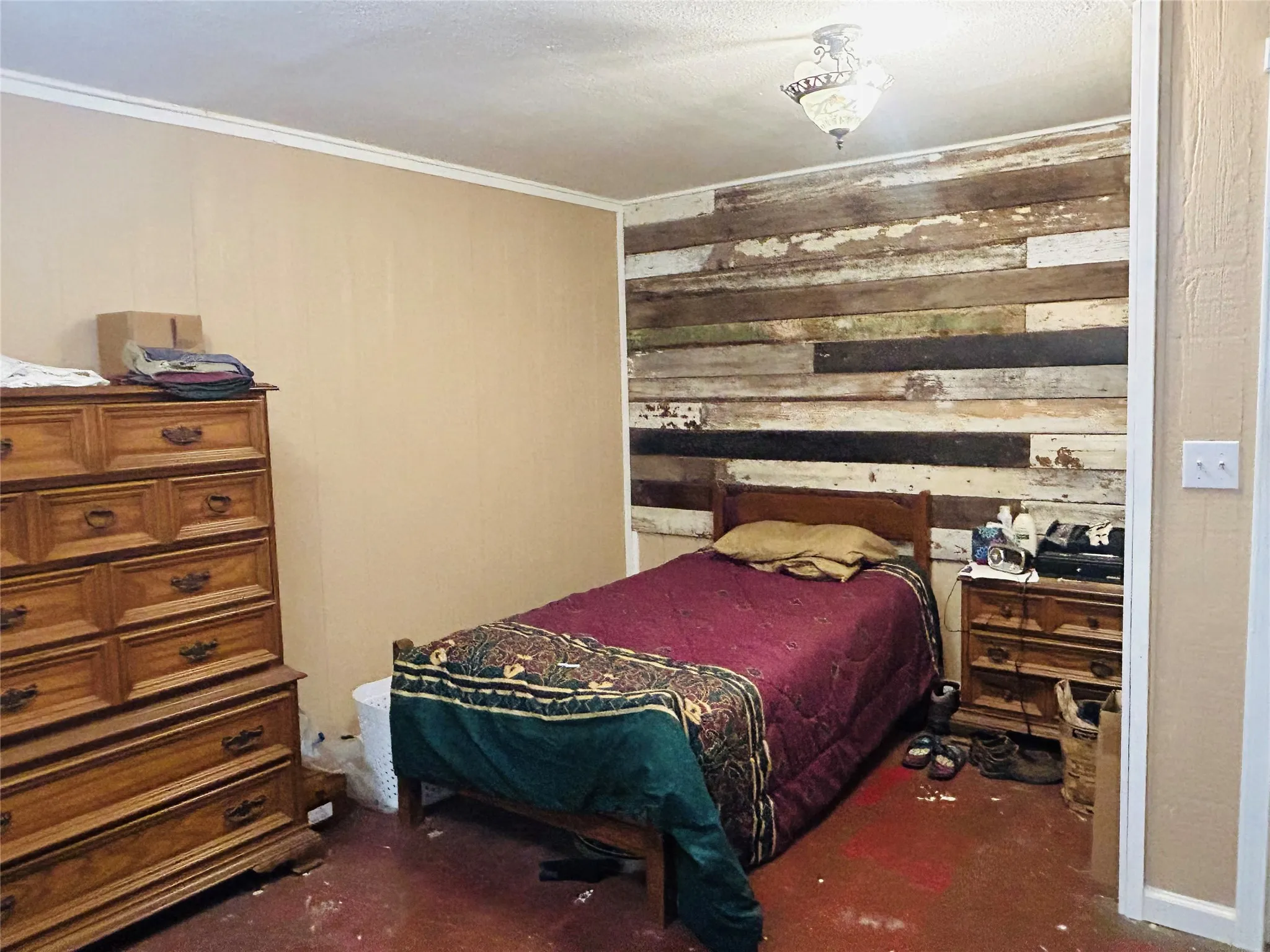 Single Family Residence For Sale in Hill County , 186 Jennifer Loop, Whitney, Texas 76692, 3 Bedroom, 1 Bathroom, Garage spaces, 1,204 Sqft, built in 1998, mls#21398264, Real Estate Agent in Whitney, Homes For Sale in Hill county, Homes For Sale in Whitney, Realtor in Whitney Texas, Real Estate Brokerage Independent Realty Texas, Luminita Cordes Realtor