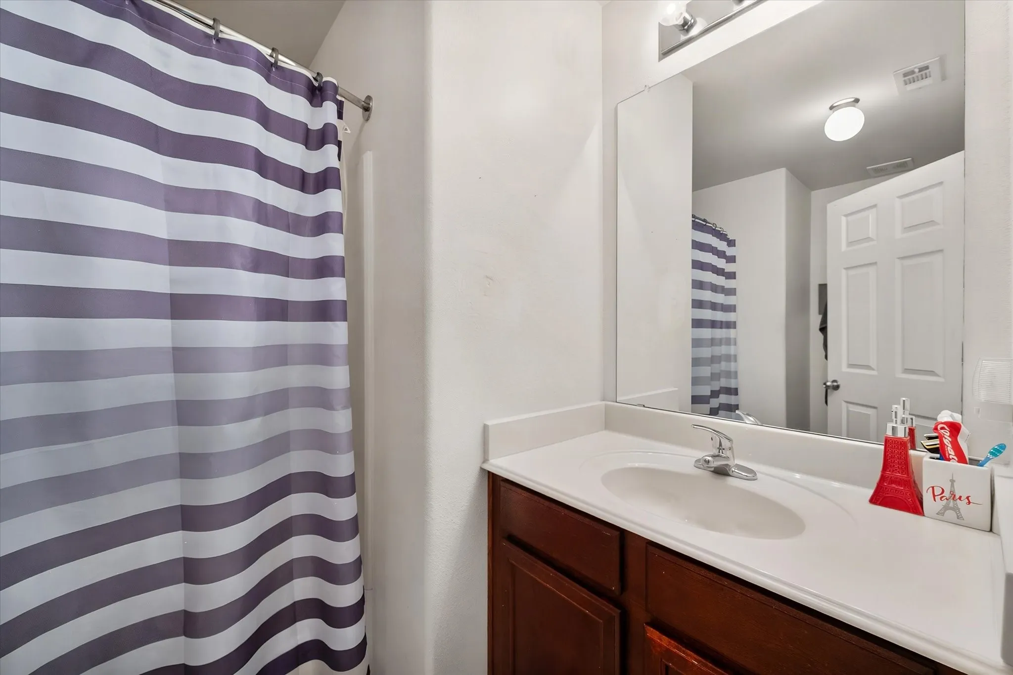 Single Family Residence For Sale in Denton County , 1008 Primrose Drive, Sanger, Texas 76266, 3 Bedroom, 2 Bathroom, 2 Garage spaces, 1,387 Sqft, built in 2012, mls#21398947, Real Estate Agent in Sanger, Homes For Sale in Denton county, Homes For Sale in Sanger, Realtor in Sanger Texas, Real Estate Brokerage Independent Realty Texas, Luminita Cordes Realtor