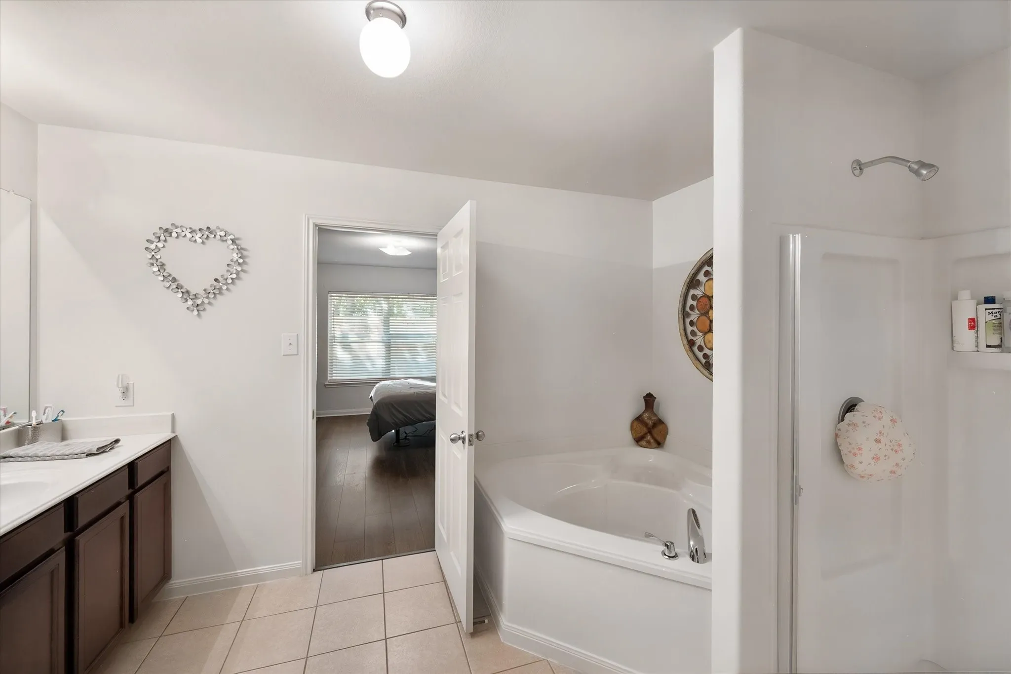 Single Family Residence For Sale in Denton County , 1008 Primrose Drive, Sanger, Texas 76266, 3 Bedroom, 2 Bathroom, 2 Garage spaces, 1,387 Sqft, built in 2012, mls#21398947, Real Estate Agent in Sanger, Homes For Sale in Denton county, Homes For Sale in Sanger, Realtor in Sanger Texas, Real Estate Brokerage Independent Realty Texas, Luminita Cordes Realtor