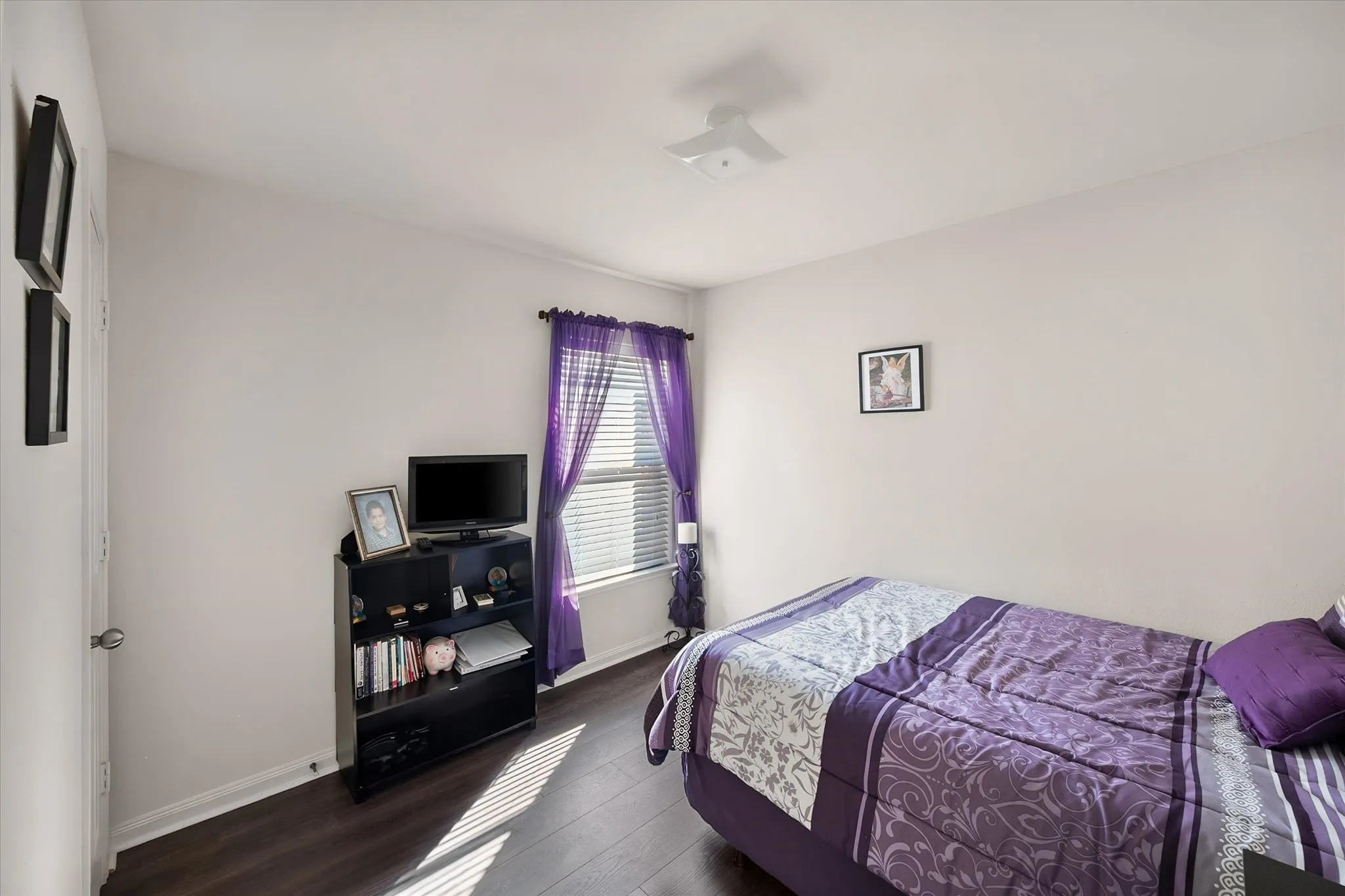 Single Family Residence For Sale in Denton County , 1008 Primrose Drive, Sanger, Texas 76266, 3 Bedroom, 2 Bathroom, 2 Garage spaces, 1,387 Sqft, built in 2012, mls#21398947, Real Estate Agent in Sanger, Homes For Sale in Denton county, Homes For Sale in Sanger, Realtor in Sanger Texas, Real Estate Brokerage Independent Realty Texas, Luminita Cordes Realtor