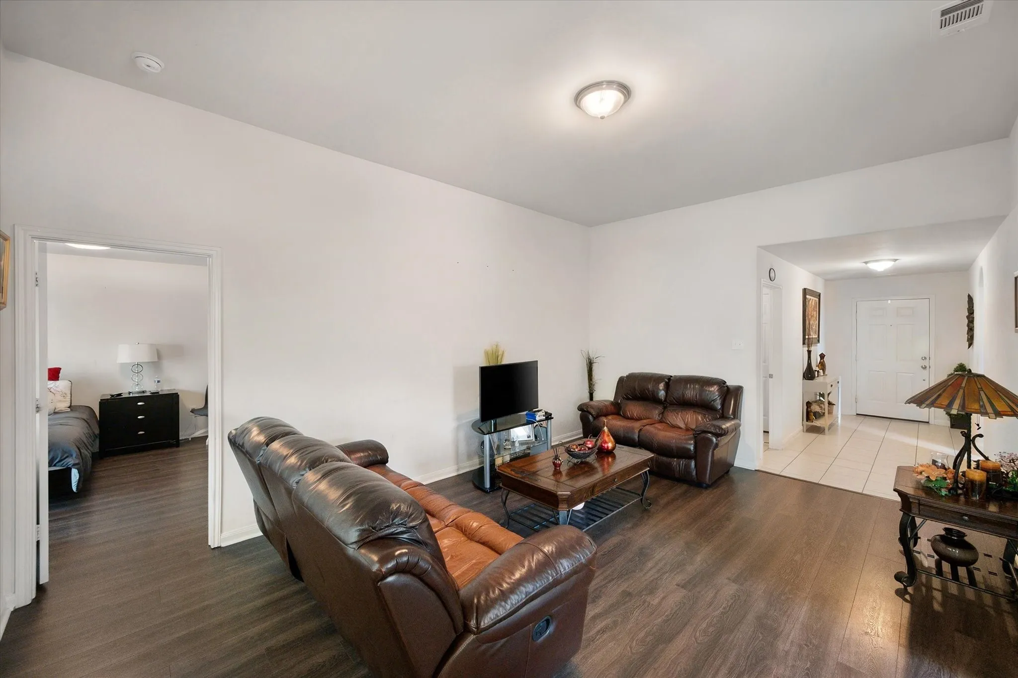 Single Family Residence For Sale in Denton County , 1008 Primrose Drive, Sanger, Texas 76266, 3 Bedroom, 2 Bathroom, 2 Garage spaces, 1,387 Sqft, built in 2012, mls#21398947, Real Estate Agent in Sanger, Homes For Sale in Denton county, Homes For Sale in Sanger, Realtor in Sanger Texas, Real Estate Brokerage Independent Realty Texas, Luminita Cordes Realtor