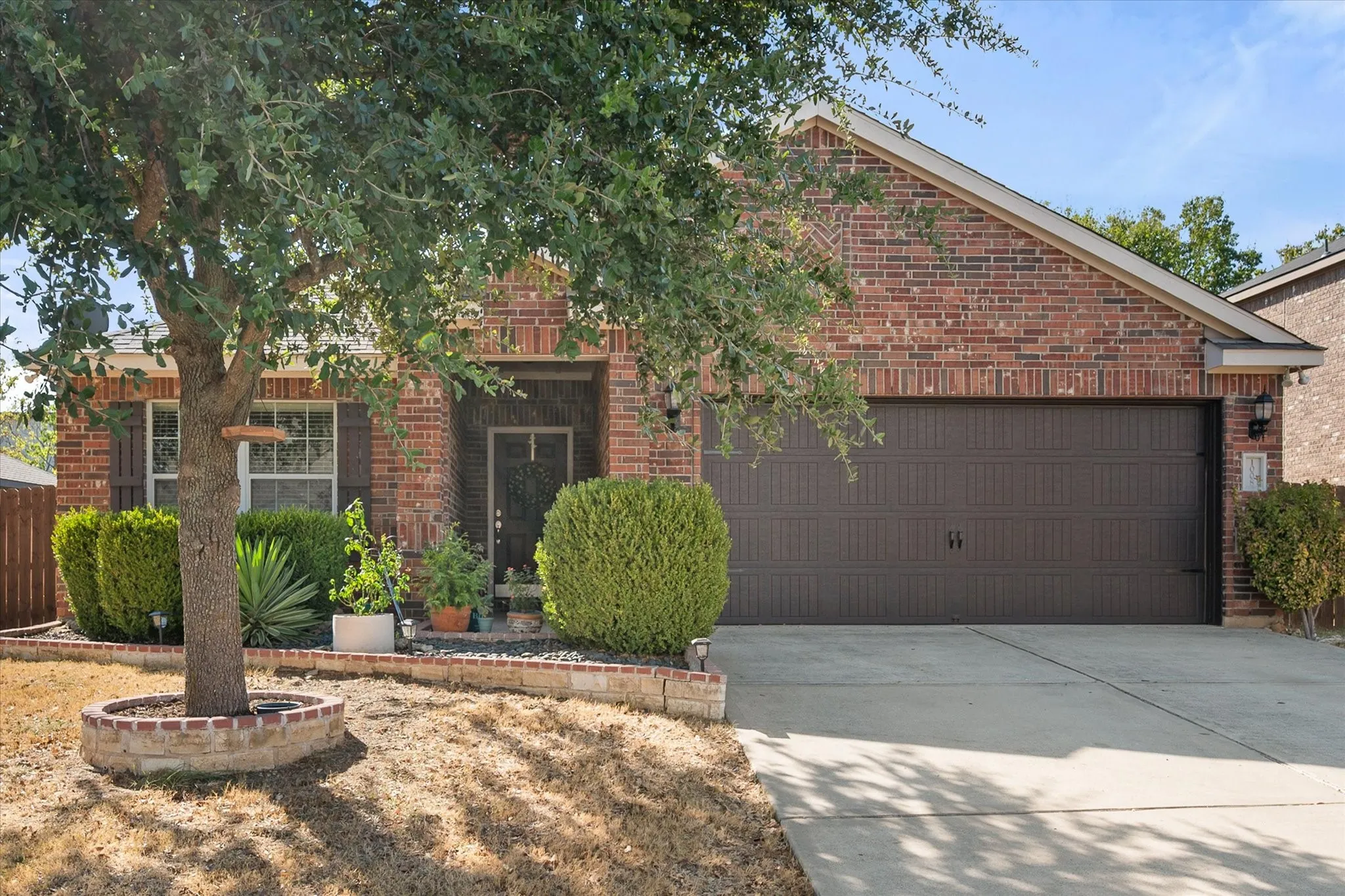 Single Family Residence For Sale in Denton County , 1008 Primrose Drive, Sanger, Texas 76266, 3 Bedroom, 2 Bathroom, 2 Garage spaces, 1,387 Sqft, built in 2012, mls#21398947, Real Estate Agent in Sanger, Homes For Sale in Denton county, Homes For Sale in Sanger, Realtor in Sanger Texas, Real Estate Brokerage Independent Realty Texas, Luminita Cordes Realtor