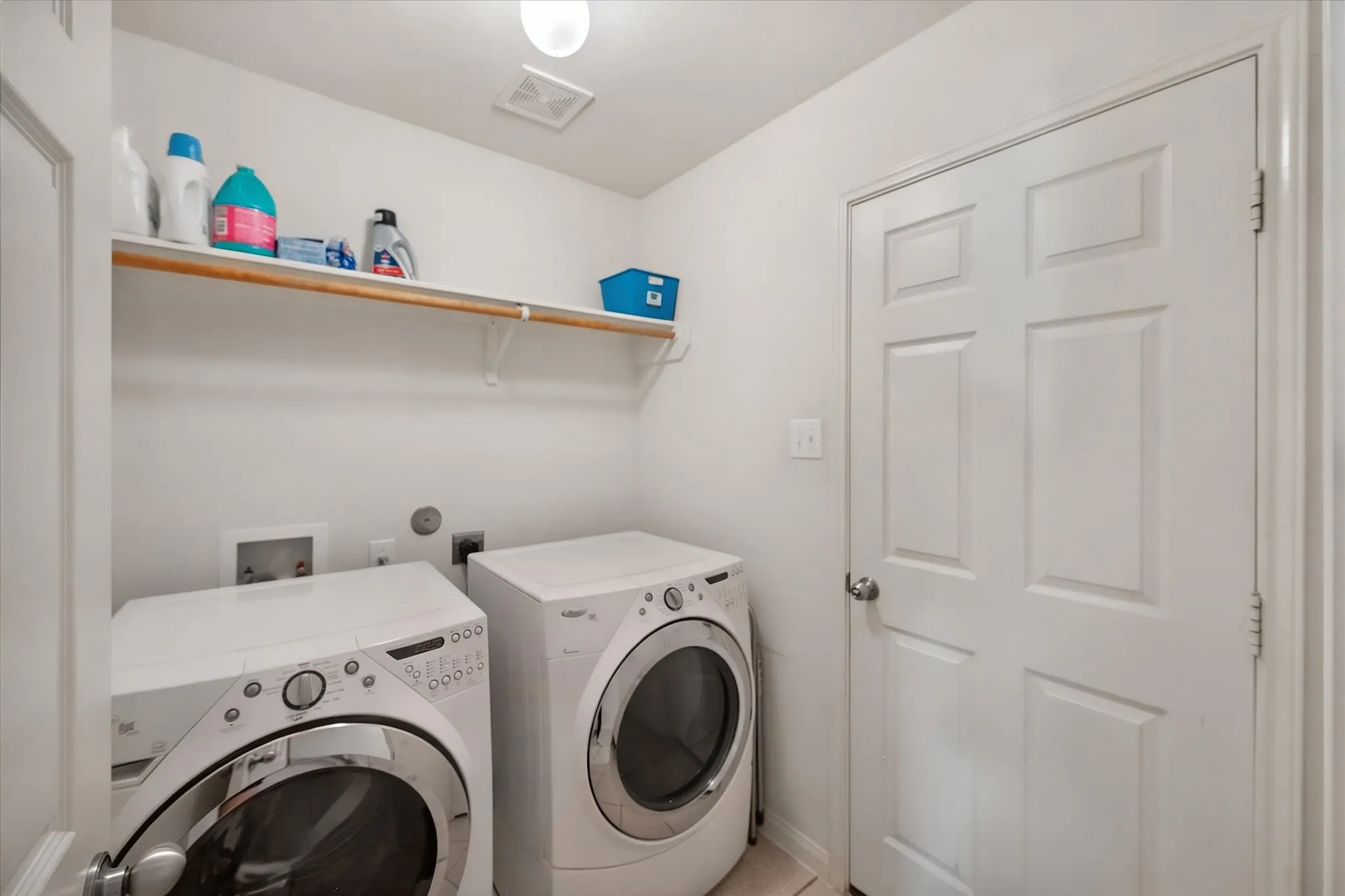 Single Family Residence For Sale in Denton County , 1008 Primrose Drive, Sanger, Texas 76266, 3 Bedroom, 2 Bathroom, 2 Garage spaces, 1,387 Sqft, built in 2012, mls#21398947, Real Estate Agent in Sanger, Homes For Sale in Denton county, Homes For Sale in Sanger, Realtor in Sanger Texas, Real Estate Brokerage Independent Realty Texas, Luminita Cordes Realtor