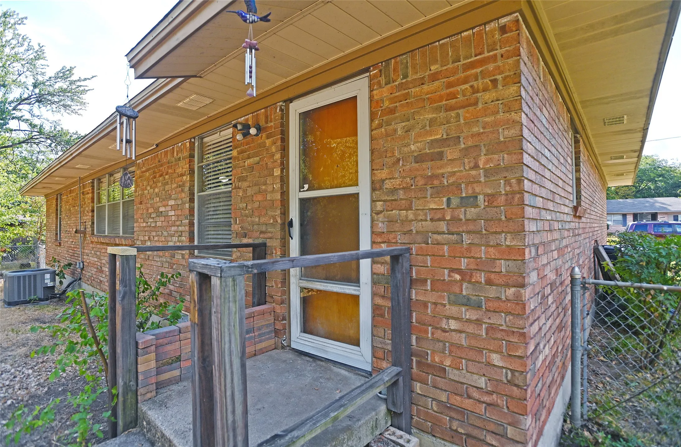 Single Family Residence For Sale in Denton County , 3208 Avon Drive, Denton, Texas 76209, 2 Bedroom, 2 Bathroom, 2 Garage spaces, 1,267 Sqft, built in 1958, mls#21398809, Real Estate Agent in Denton, Homes For Sale in Denton county, Homes For Sale in Denton, Realtor in Denton Texas, Real Estate Brokerage Independent Realty Texas, Luminita Cordes Realtor