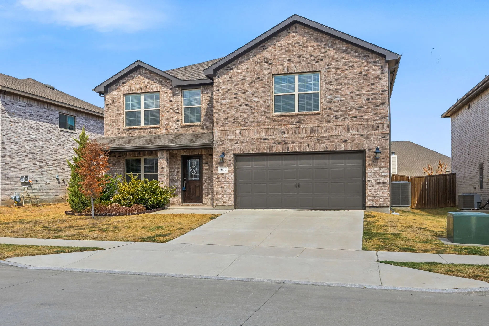 Single Family Residence For Sale in Tarrant County , 2012 Sun Star Drive, Haslet, Texas 76052, 4 Bedroom, 4 Bathroom, 2 Garage spaces, 2,632 Sqft, built in 2021, mls#21399027, Real Estate Agent in Haslet, Homes For Sale in Tarrant county, Homes For Sale in Haslet, Realtor in Haslet Texas, Real Estate Brokerage Independent Realty Texas, Luminita Cordes Realtor