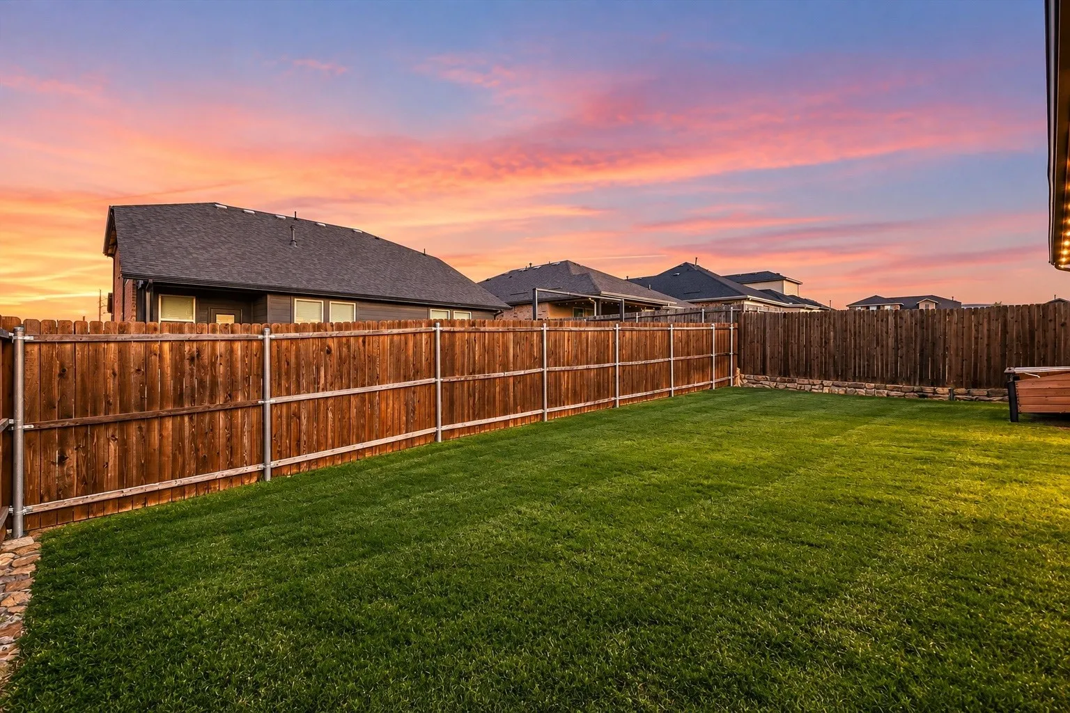 Spacious backyard open for future design