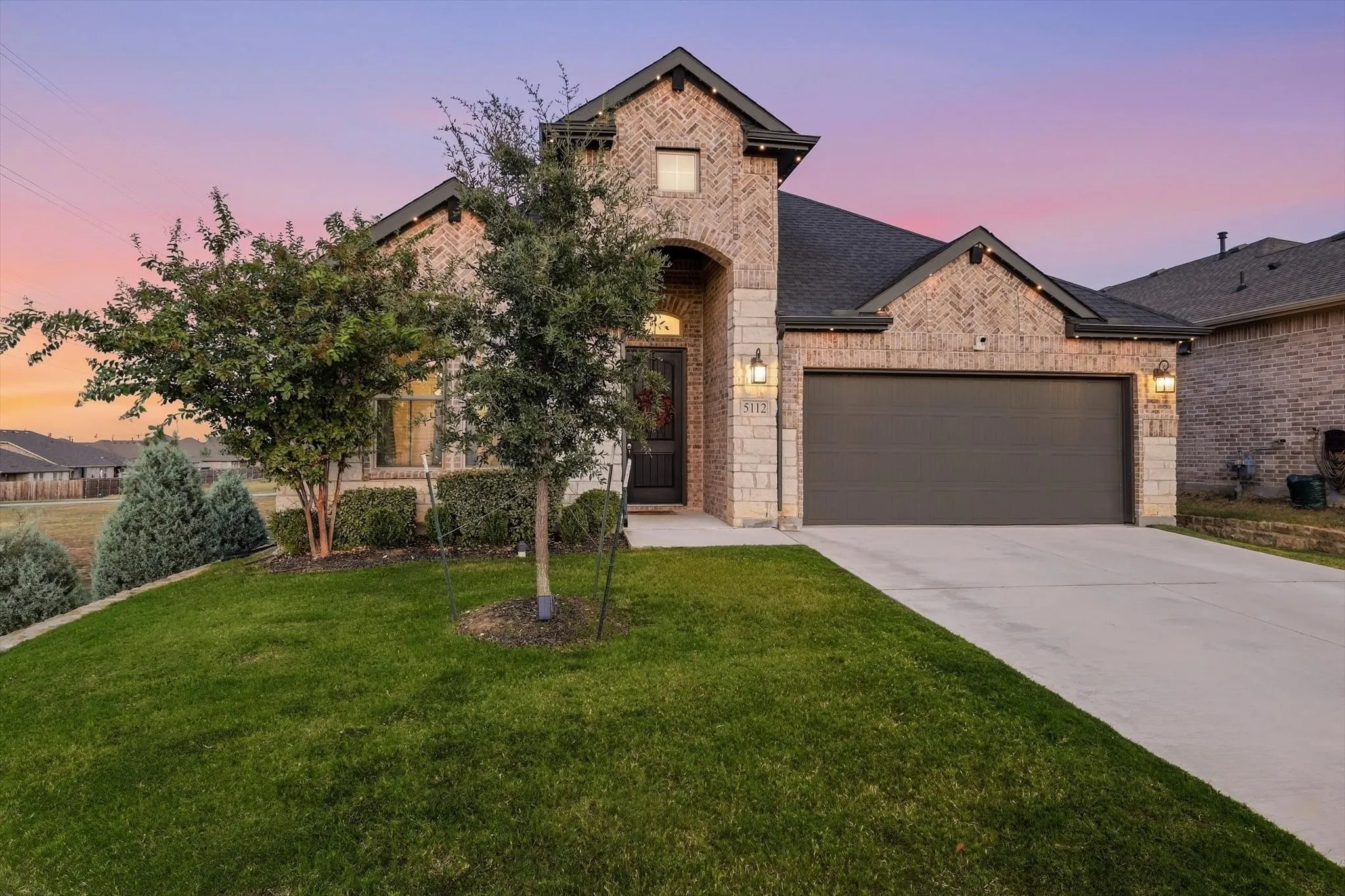 5112 Holy Springs Rd. Custom Built In JellyFish Lighting Along House, Arrange In Different Colors, Patterns, And Display For Any Holiday or Occasion.
Some Photos May Contain Virtual Enhancements or Staging and May Not Represent Furnishings Currently Present In The Home.