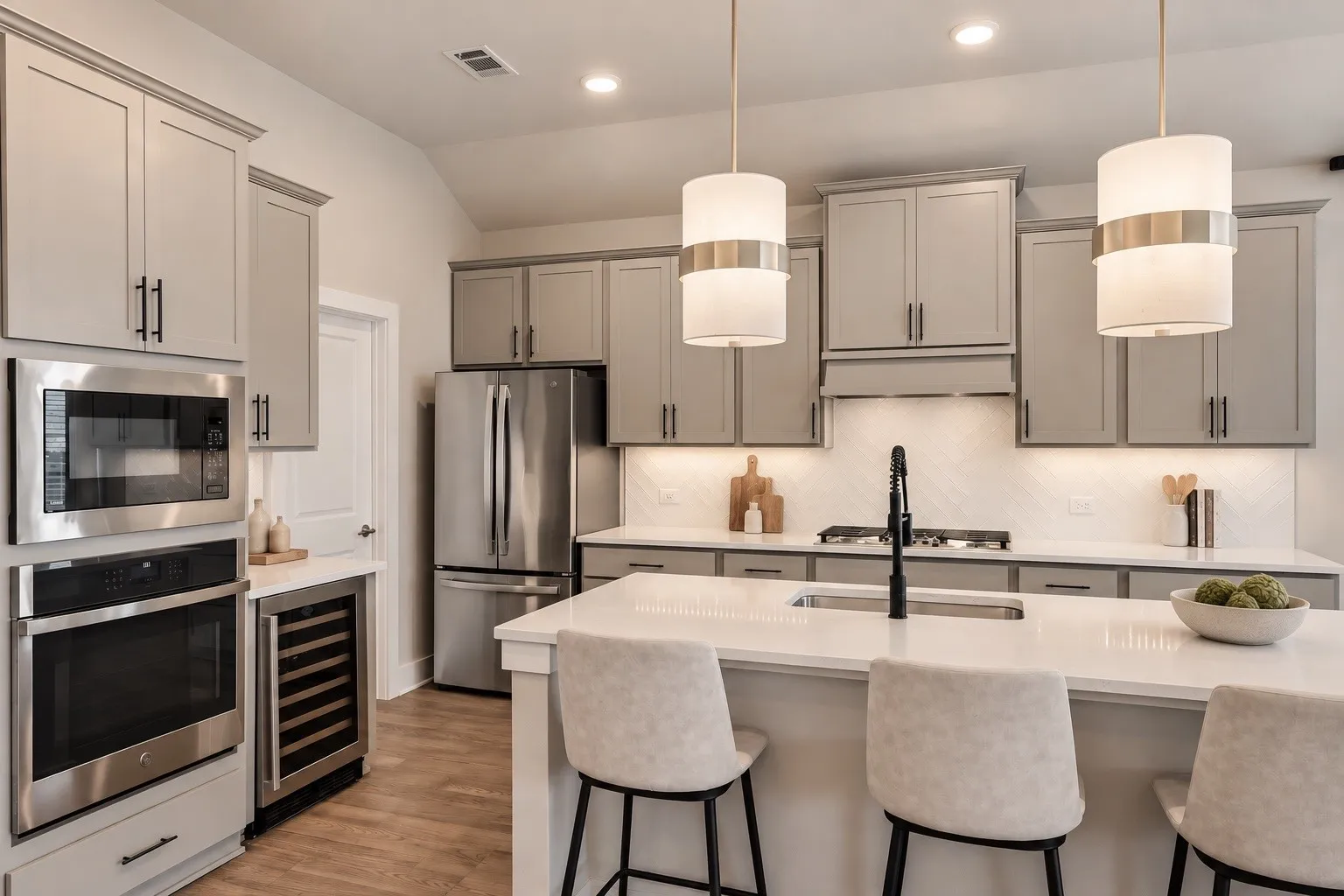 Spacious Kitchen, great for relaxing or entertaining.
Some Photos May Contain Virtual Enhancements or Staging and May Not Represent Furnishings Currently Present In The Home.
