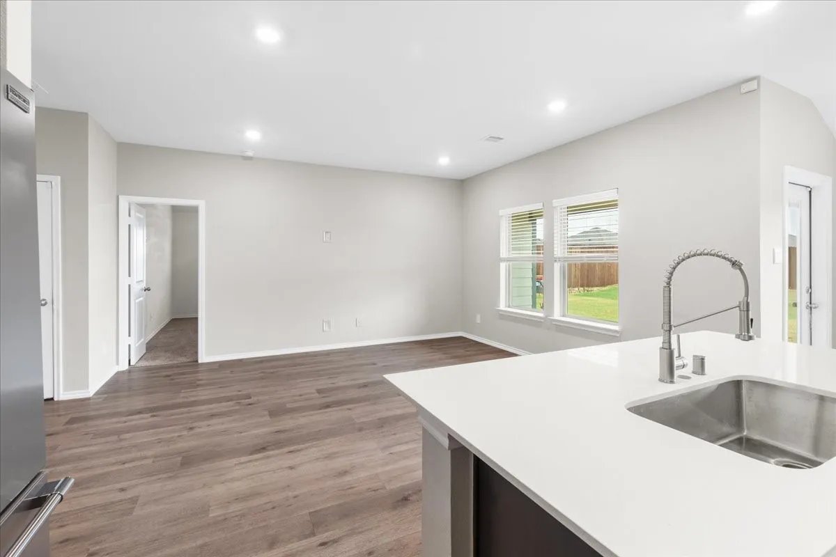 Single Family Residence For Sale in Collin County , 707 Sunlight Loop, Princeton, Texas 75407, 3 Bedroom, 2 Bathroom, 2 Garage spaces, 1,284 Sqft, built in 2024, mls#21397946, Real Estate Agent in Princeton, Homes For Sale in Collin county, Homes For Sale in Princeton, Realtor in Princeton Texas, Real Estate Brokerage Independent Realty Texas, Luminita Cordes Realtor